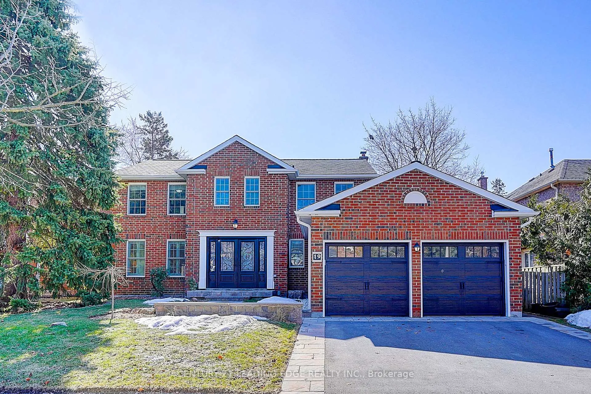 Photo 1 of 19 Meyer Circle, Markham, Markham Village — HOMEH