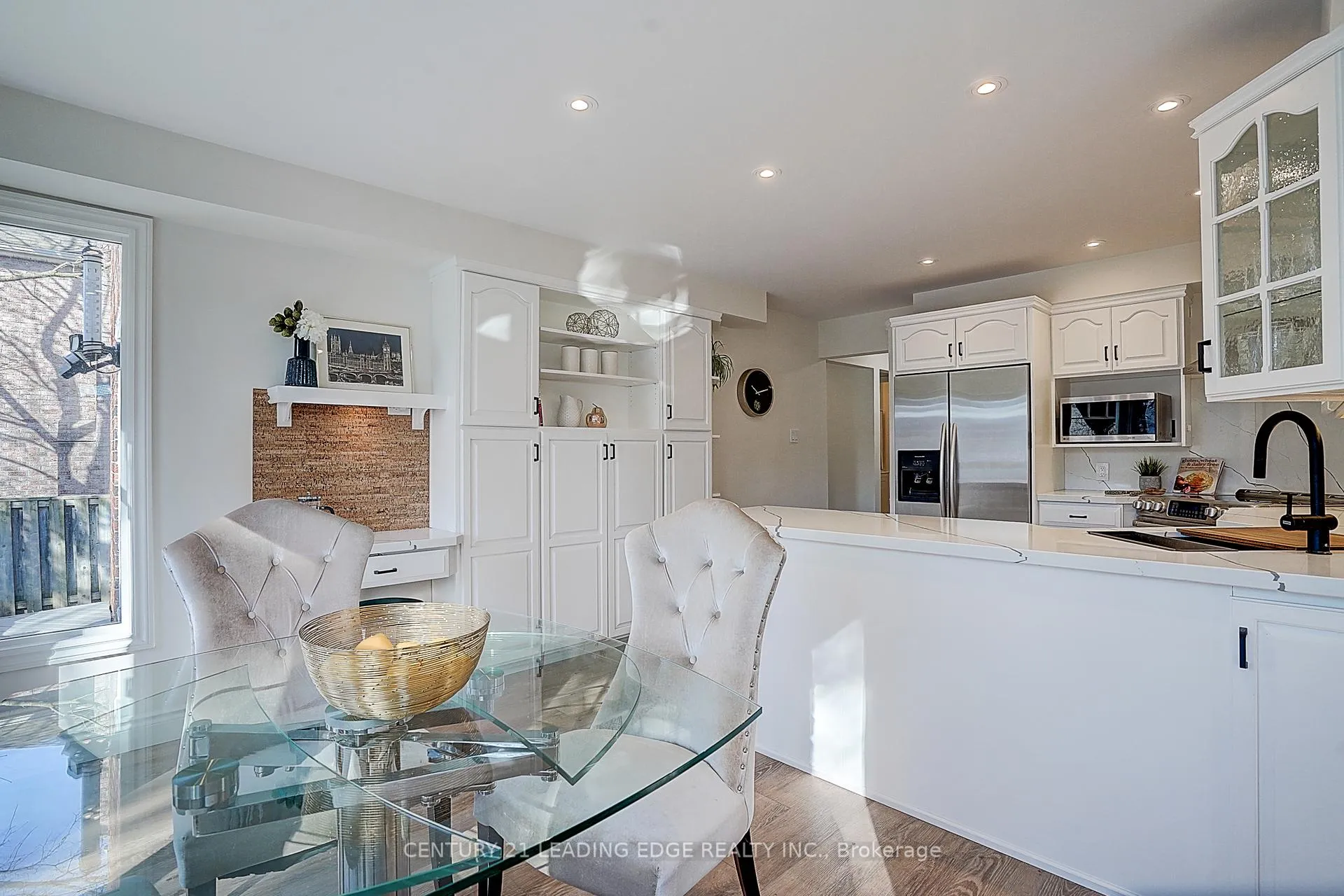 Photo 12 of 19 Meyer Circle, Markham, Markham Village — HOMEH