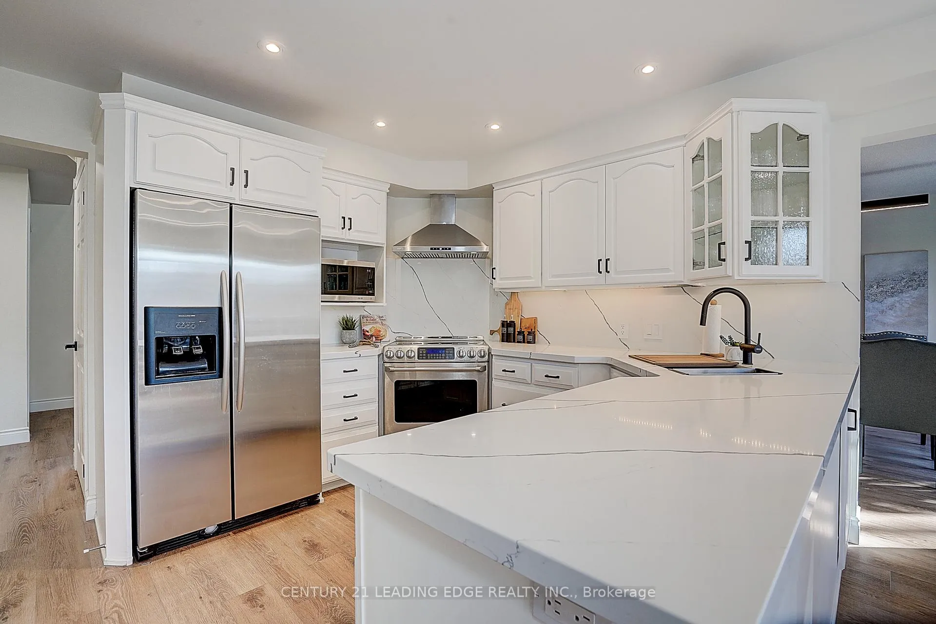 Photo 15 of 19 Meyer Circle, Markham, Markham Village — HOMEH