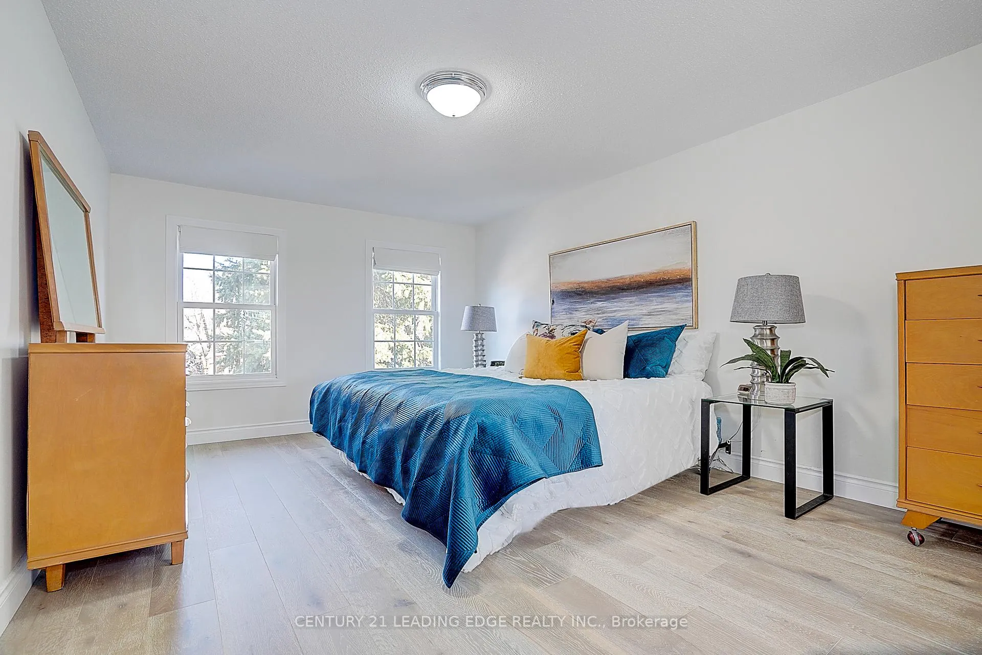 Photo 23 of 19 Meyer Circle, Markham, Markham Village — HOMEH