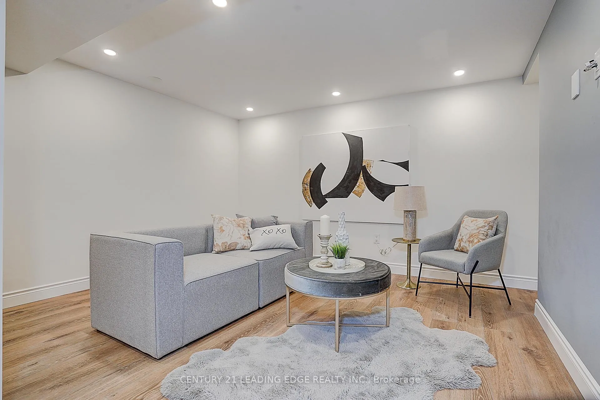 Photo 36 of 19 Meyer Circle, Markham, Markham Village — HOMEH