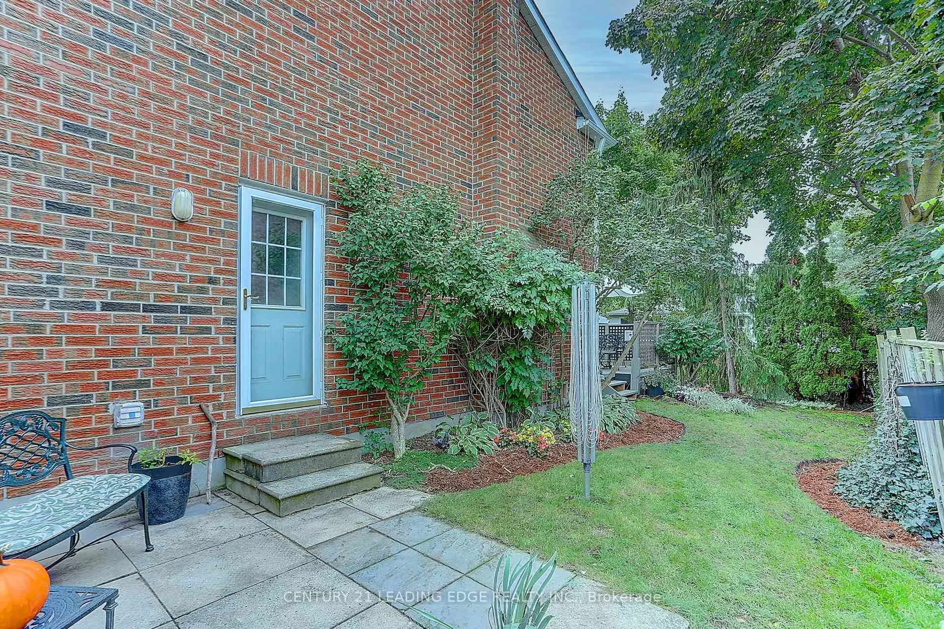 Photo 40 of 19 Meyer Circle, Markham, Markham Village — HOMEH