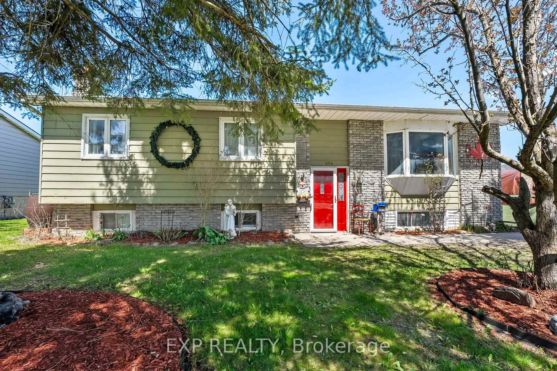 Front of 354 Lakeland Crescent