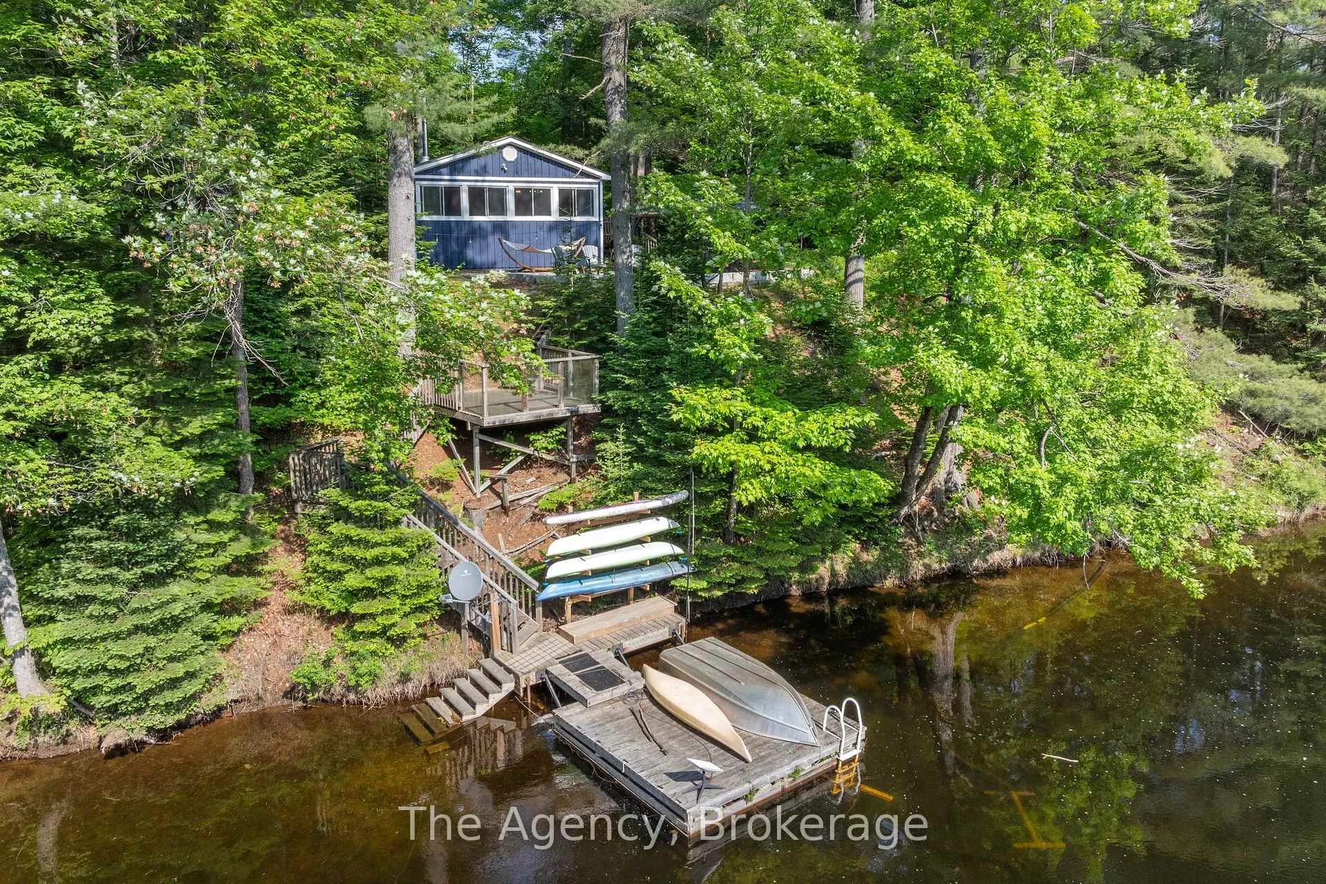 Photo 2 of 1333 Sherwood Forest Road, Bracebridge, Oakley — HOMEH