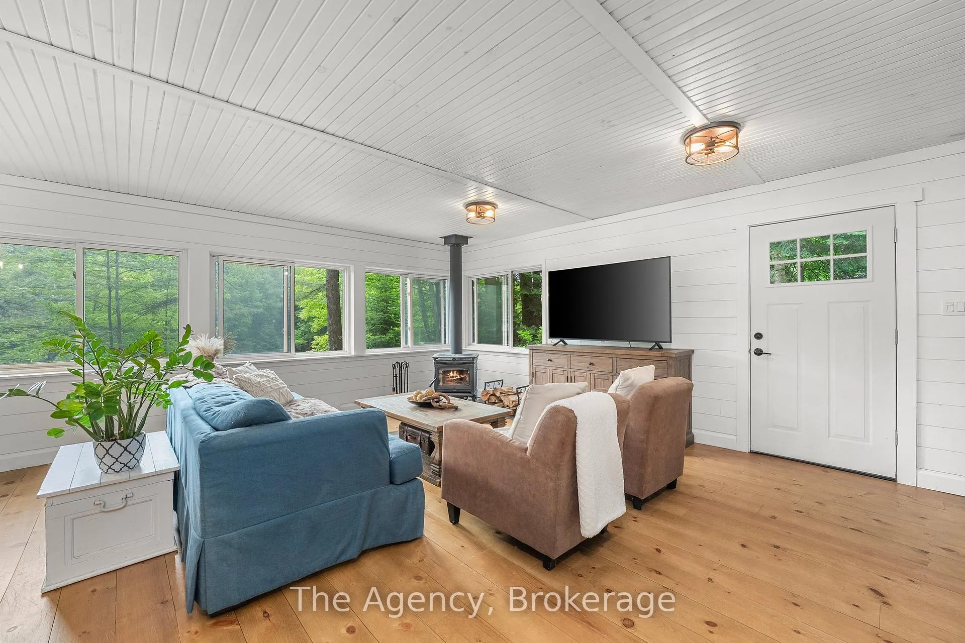 Photo 4 of 1333 Sherwood Forest Road, Bracebridge, Oakley — HOMEH