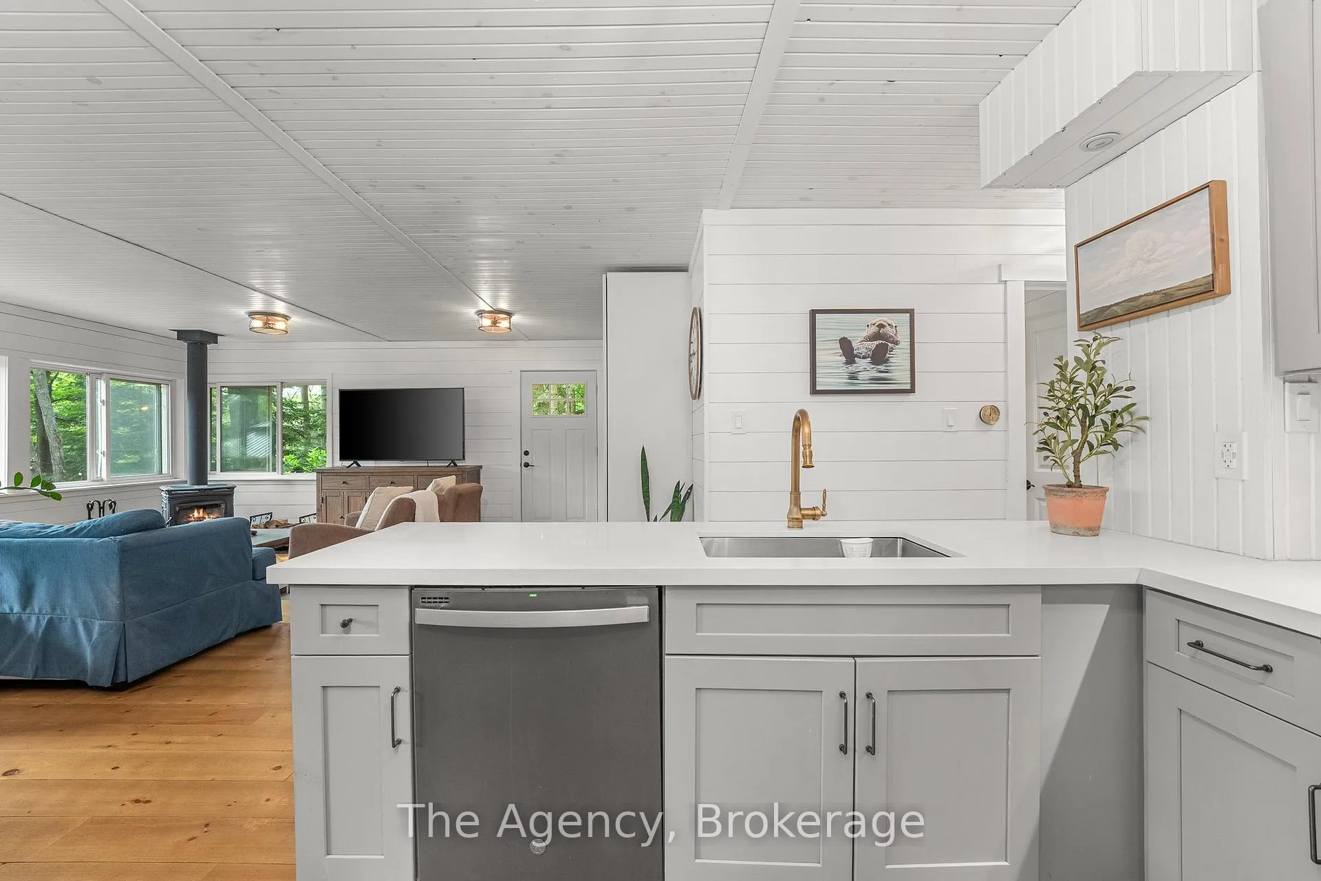Photo 11 of 1333 Sherwood Forest Road, Bracebridge, Oakley — HOMEH