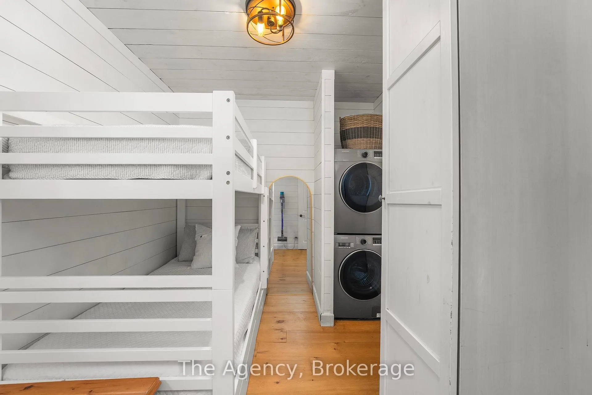 Photo 19 of 1333 Sherwood Forest Road, Bracebridge, Oakley — HOMEH