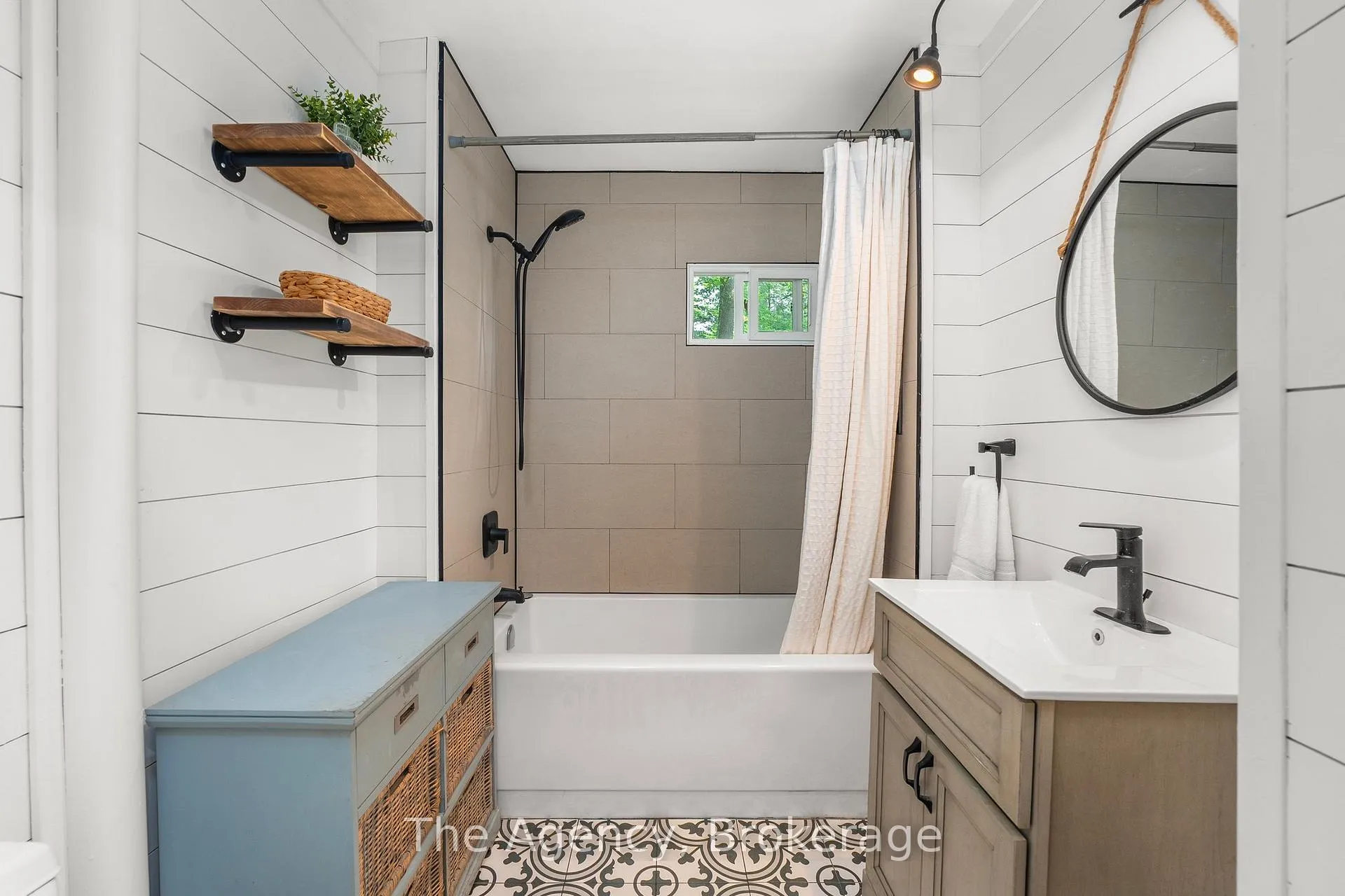 Photo 20 of 1333 Sherwood Forest Road, Bracebridge, Oakley — HOMEH