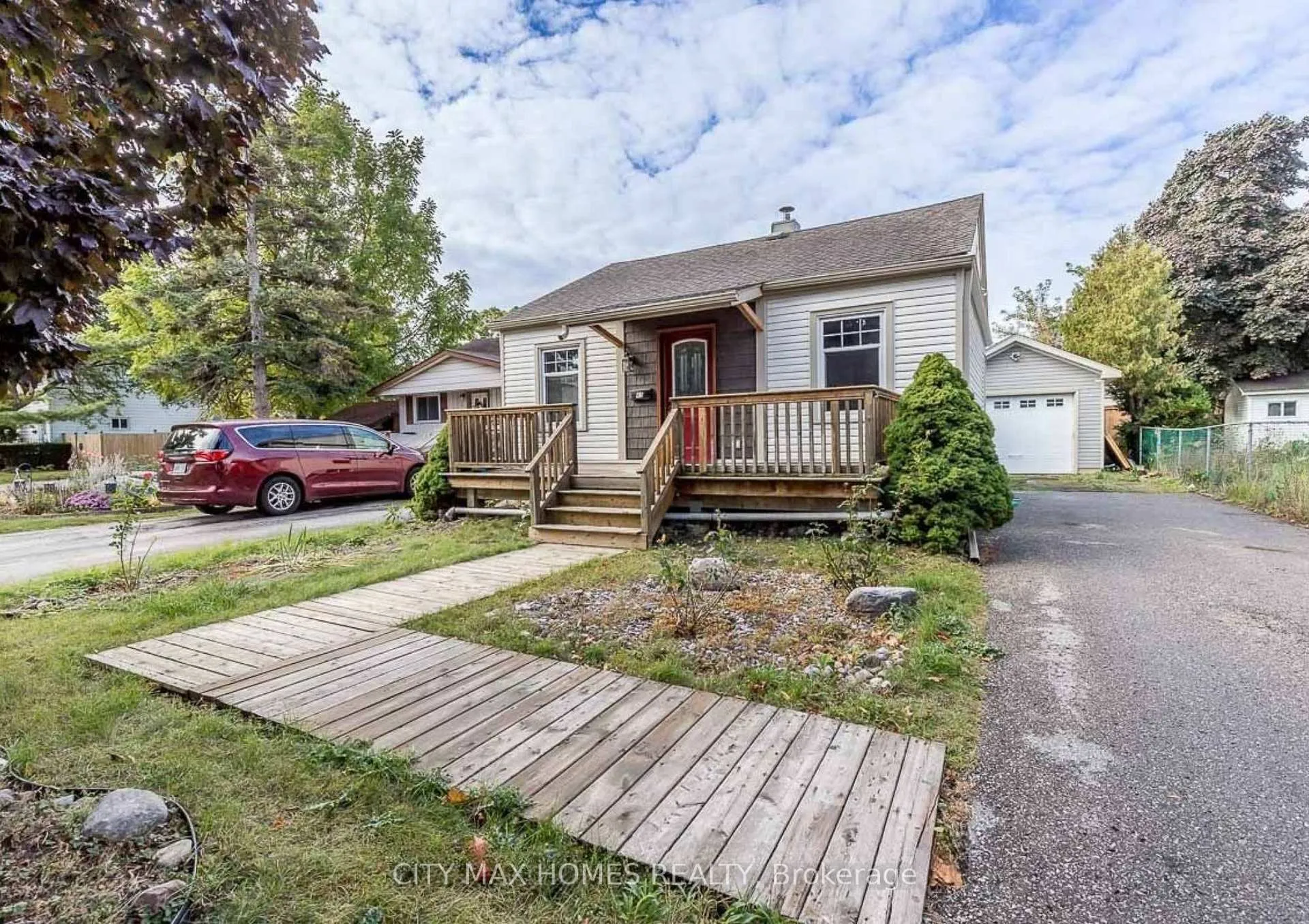 Photo 1 of 45 Glynn Road, Ajax, South West — HOMEH