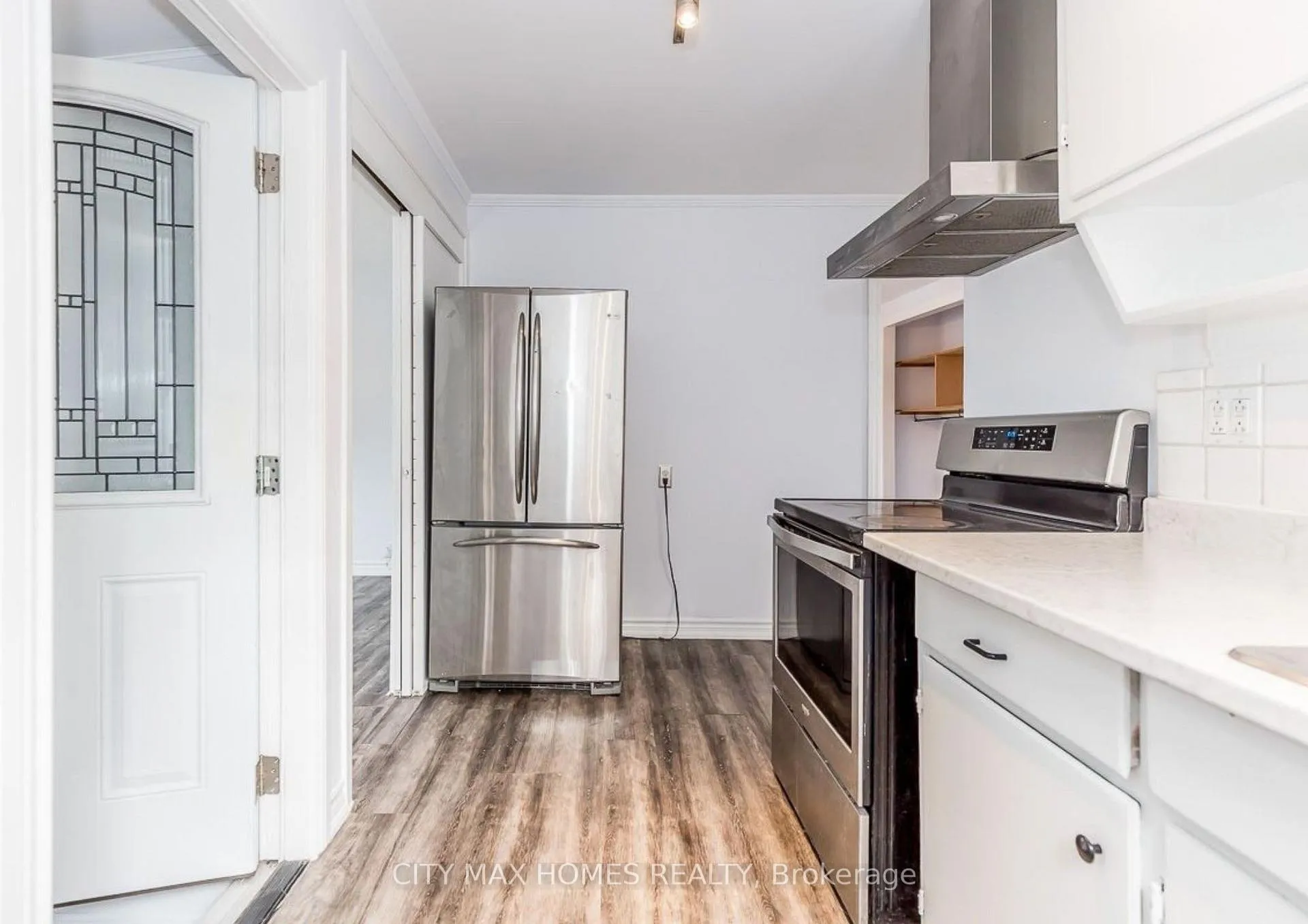 Photo 4 of 45 Glynn Road, Ajax, South West — HOMEH