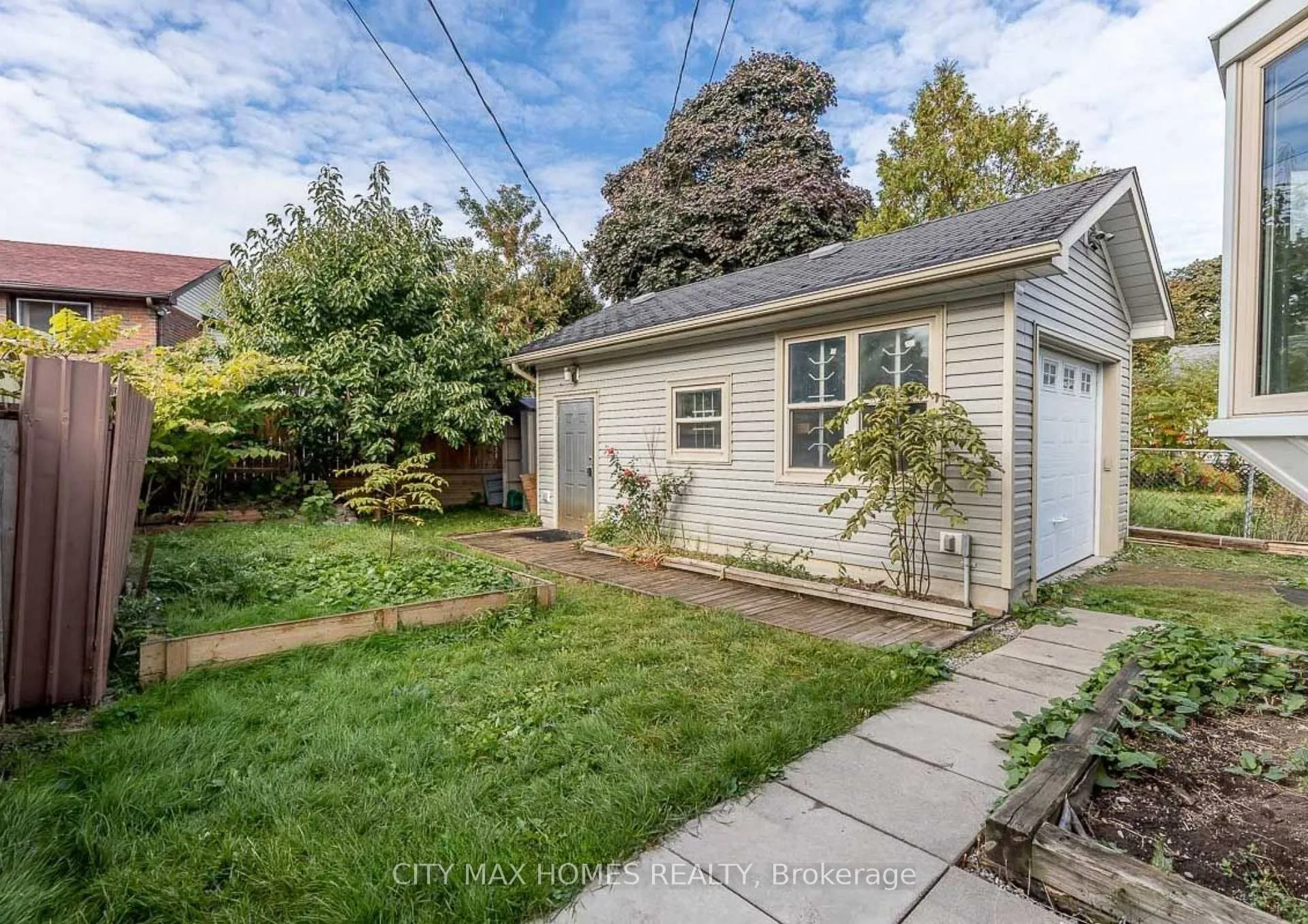 Photo 25 of 45 Glynn Road, Ajax, South West — HOMEH