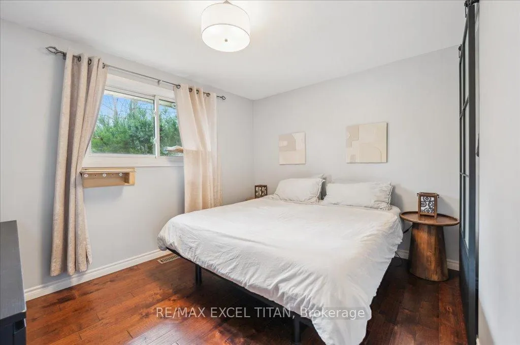 Photo 15 of 147 Coach Hill Drive, Kitchener — HOMEH