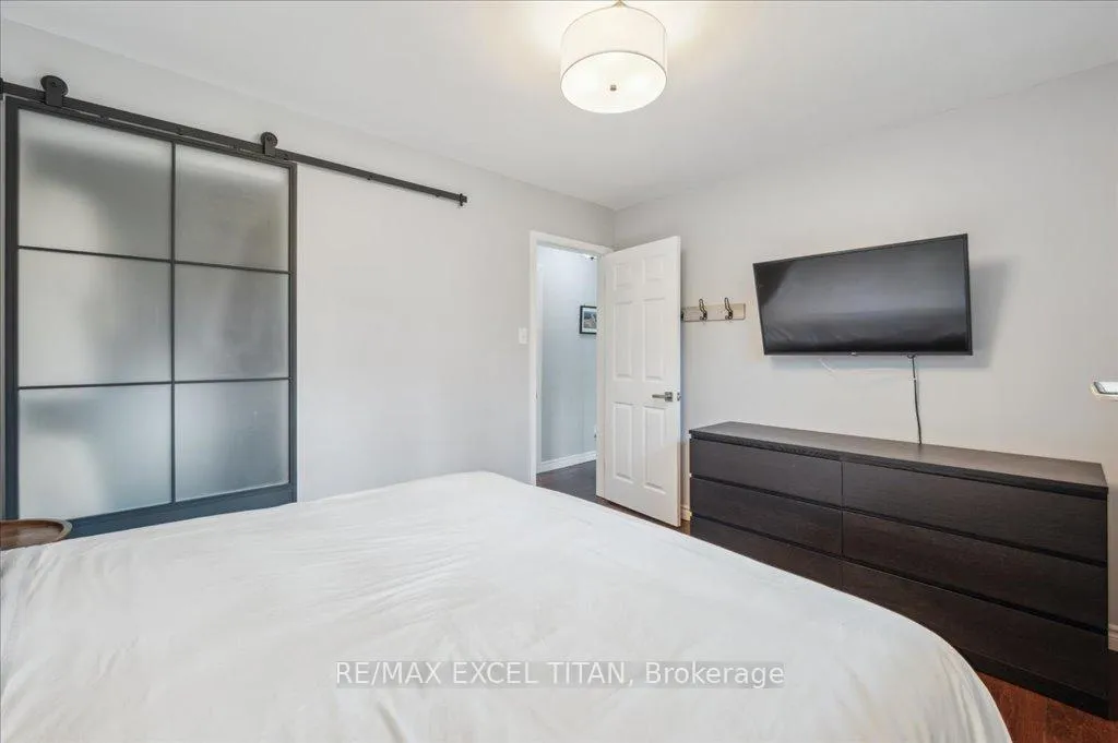 Photo 16 of 147 Coach Hill Drive, Kitchener — HOMEH