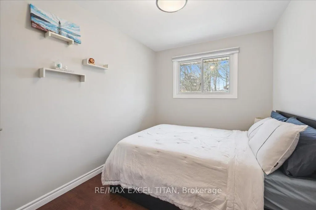 Photo 19 of 147 Coach Hill Drive, Kitchener — HOMEH