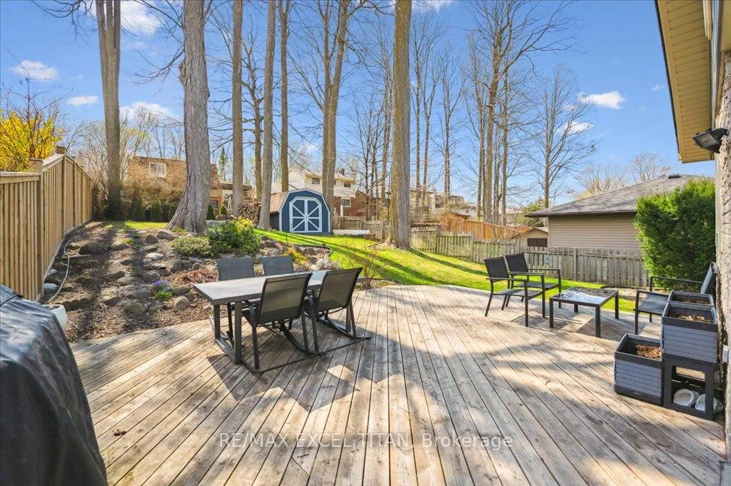 Photo 28 of 147 Coach Hill Drive, Kitchener — HOMEH