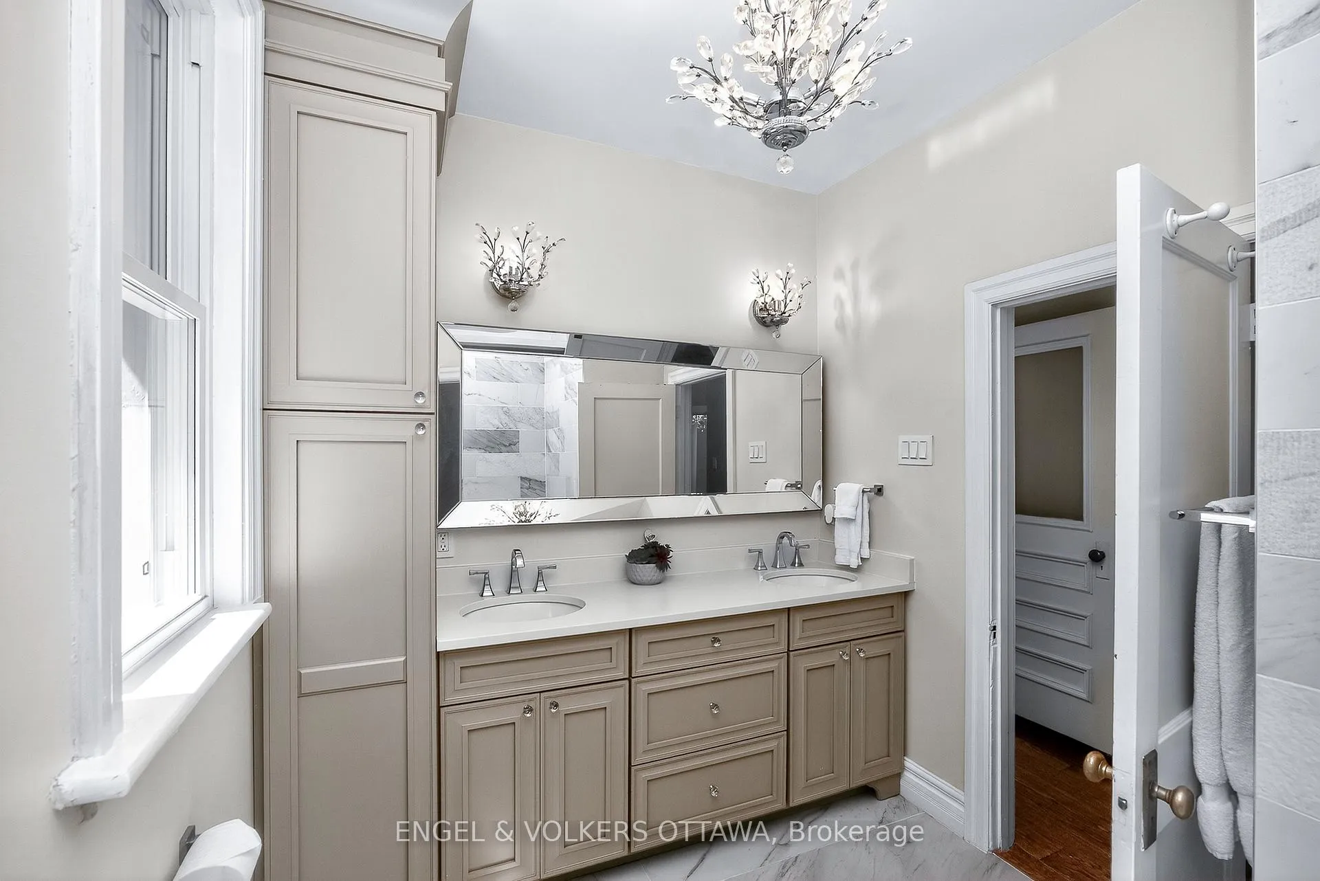 Photo 19 of 172 Cartier Street N, Ottawa, Ottawa Centre/Golden Triangle — HOMEH