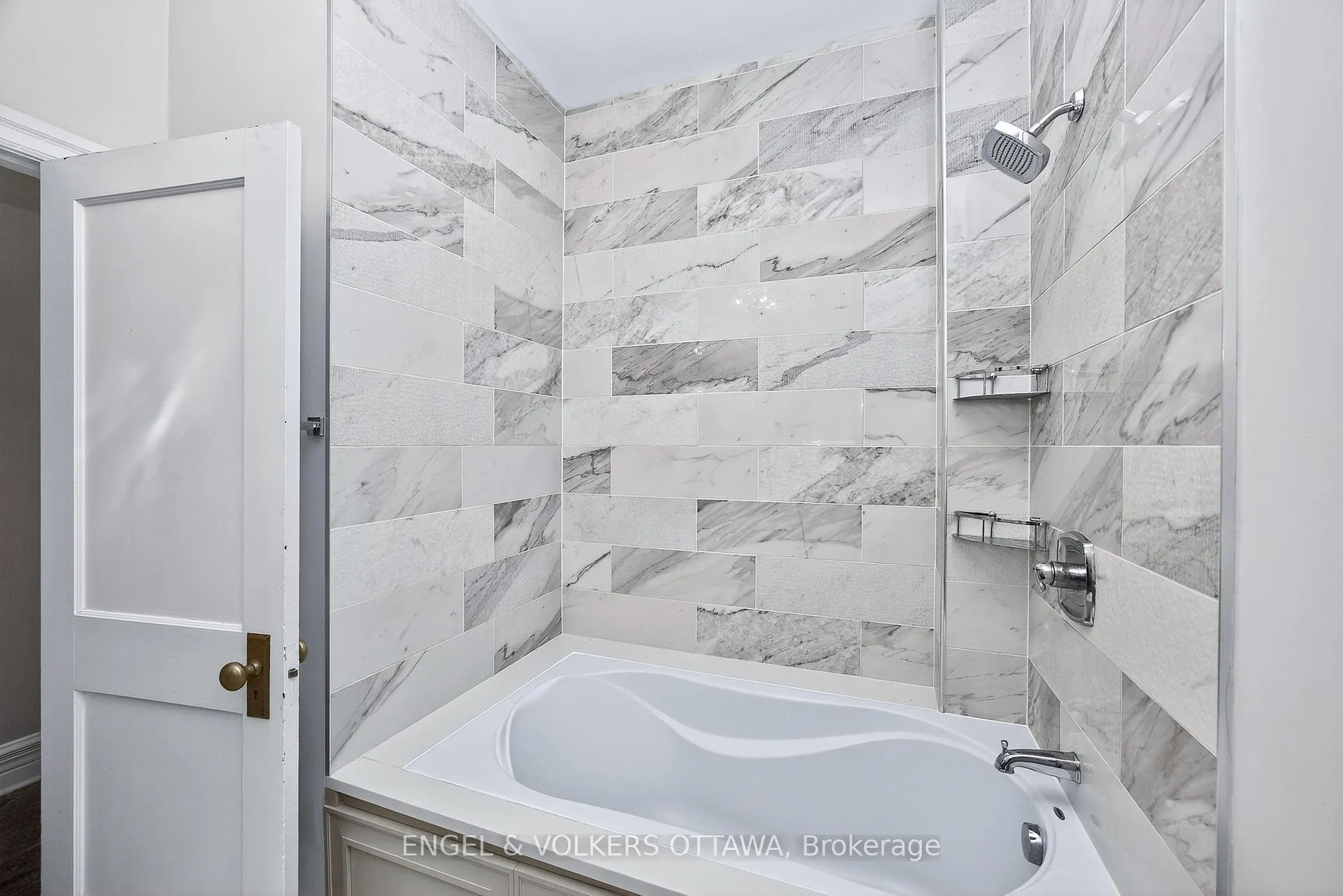 Photo 20 of 172 Cartier Street N, Ottawa, Ottawa Centre/Golden Triangle — HOMEH