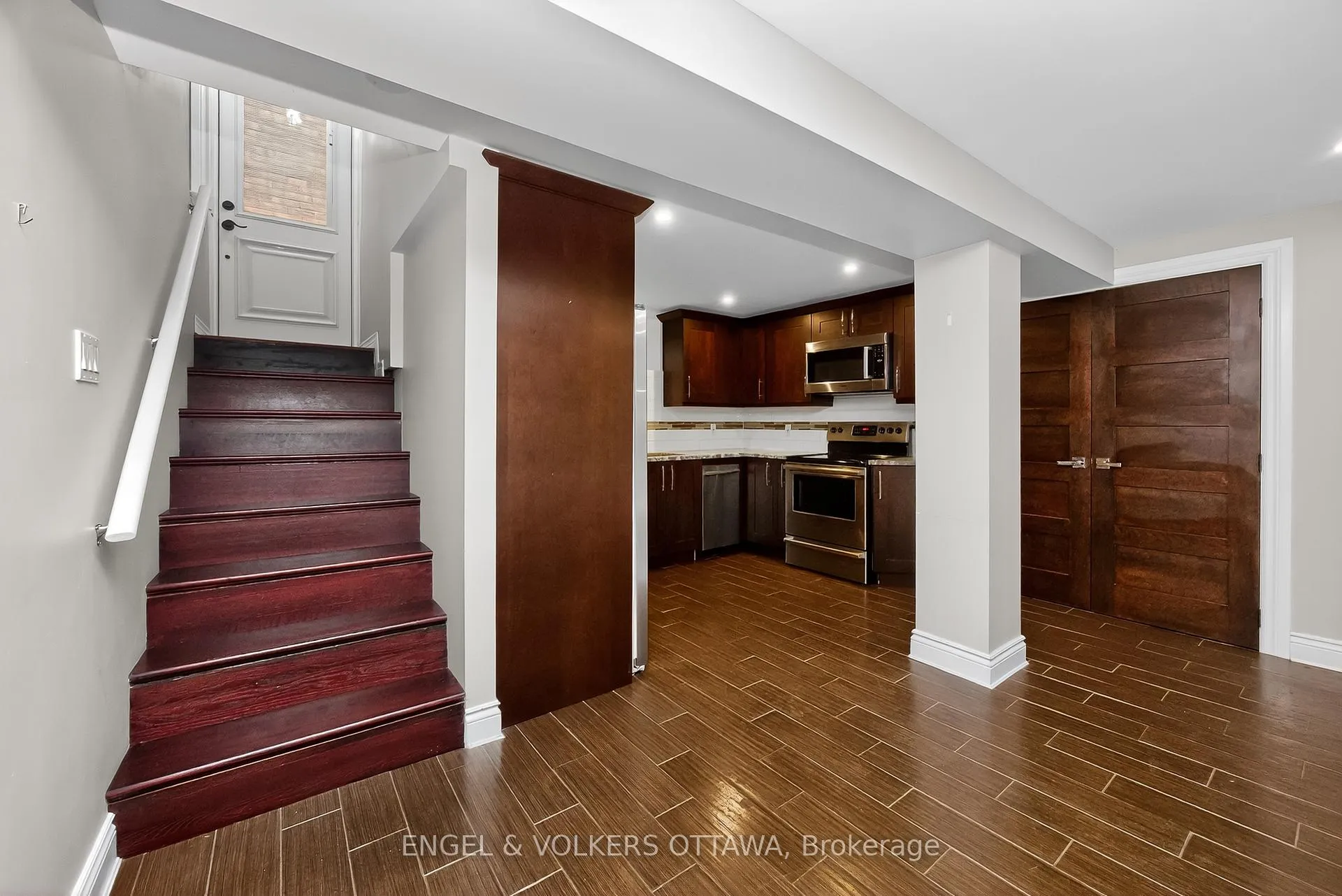Photo 37 of 172 Cartier Street N, Ottawa, Ottawa Centre/Golden Triangle — HOMEH
