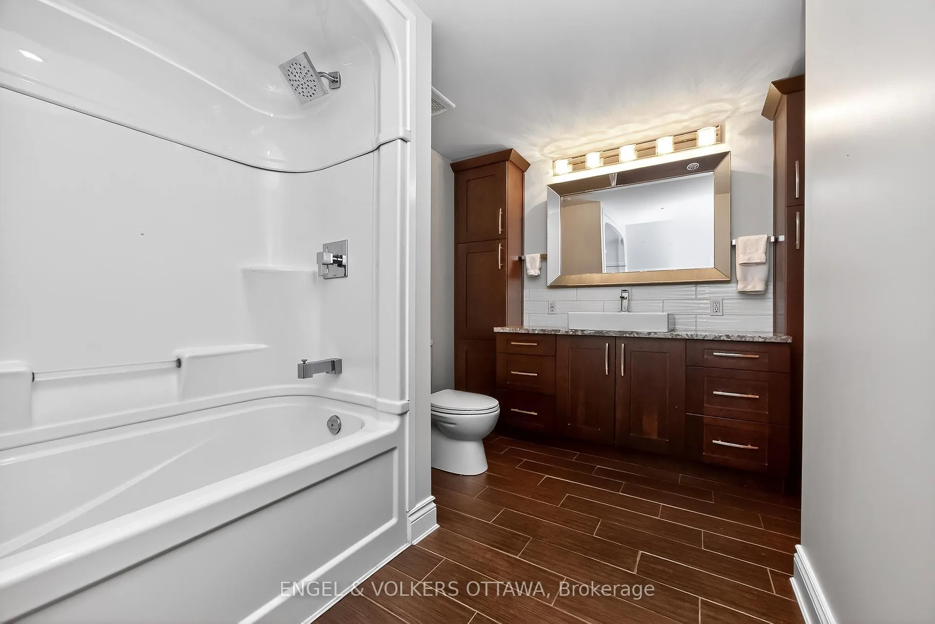 Photo 42 of 172 Cartier Street N, Ottawa, Ottawa Centre/Golden Triangle — HOMEH