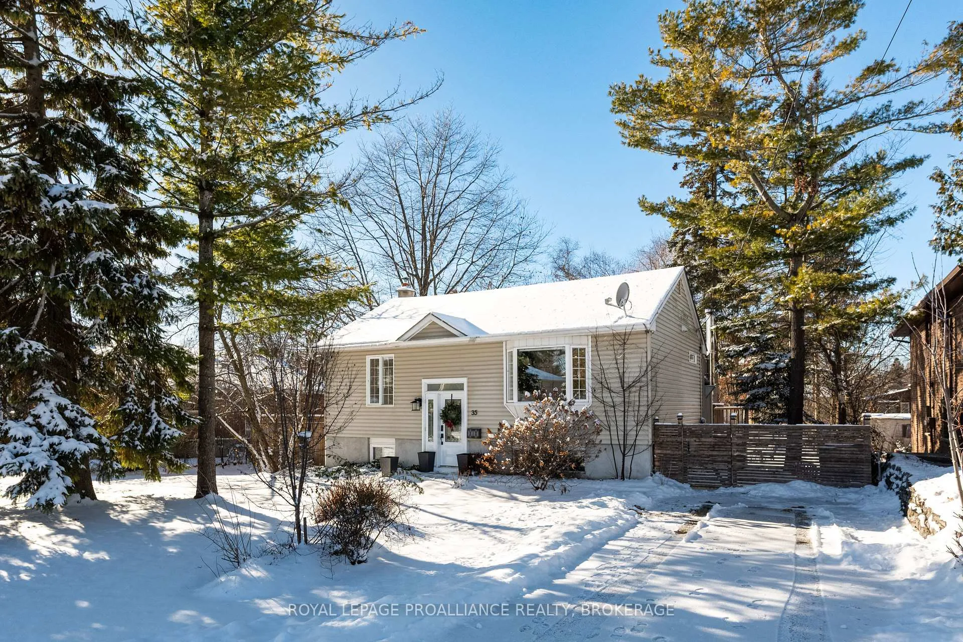 Photo 1 of 35 Montgomery Boulevard, Kingston, City Southwest — HOMEH