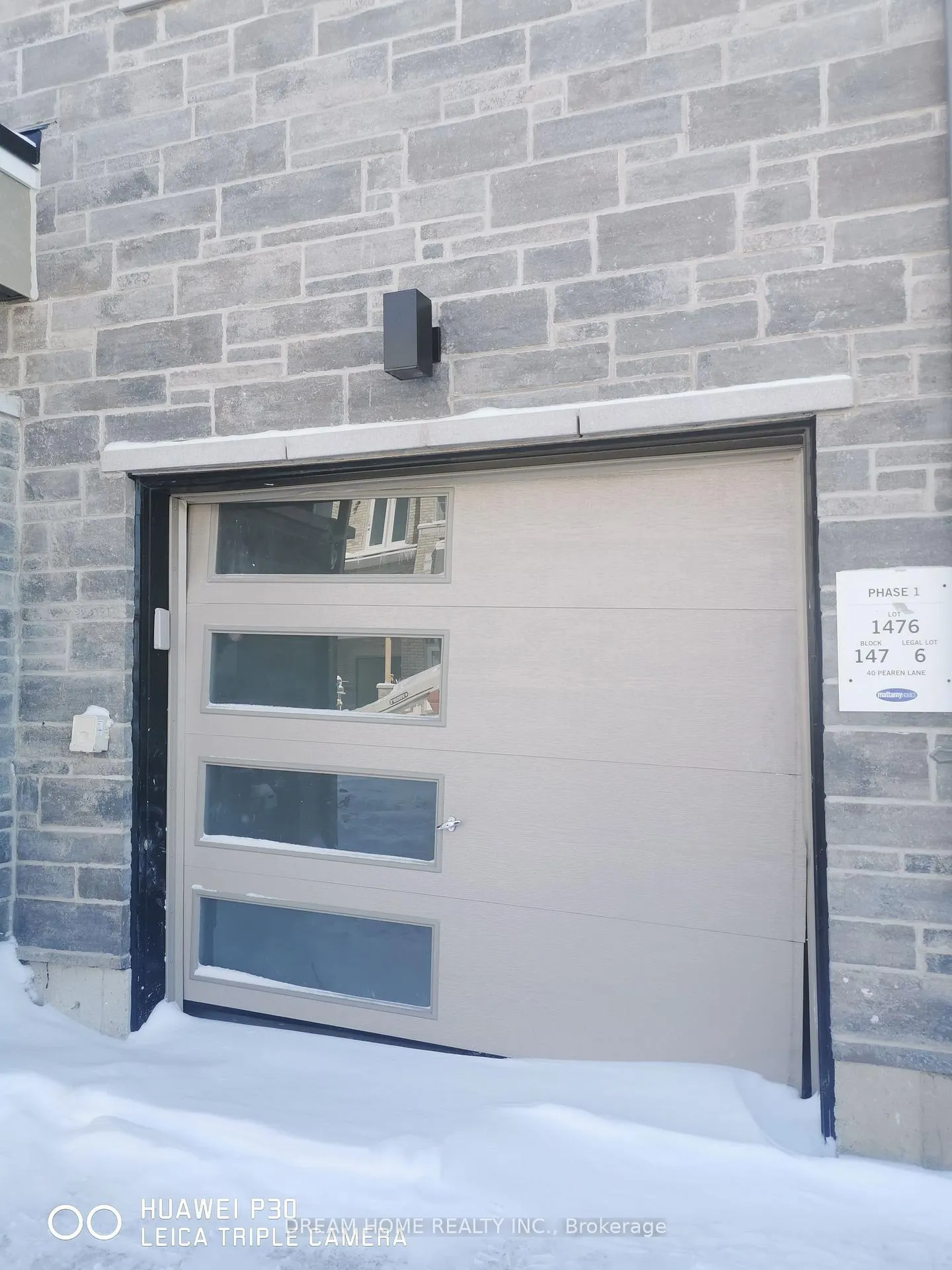Photo 4 of 40 Pearen Lane, Barrie, Rural Barrie Southwest — HOMEH
