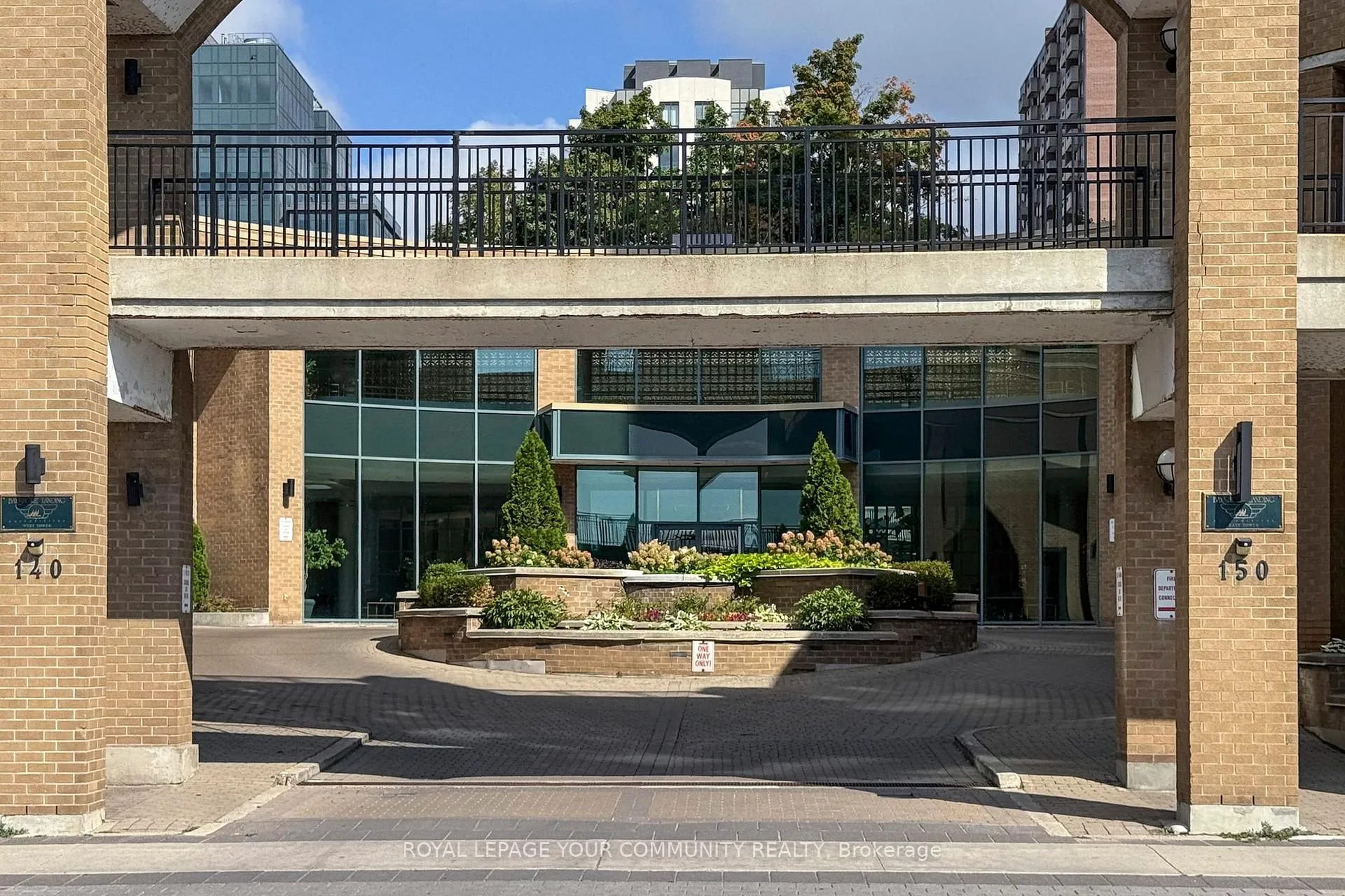 Photo 3 of Unit 504, 150 Dunlop Street E, Barrie, City Centre — HOMEH