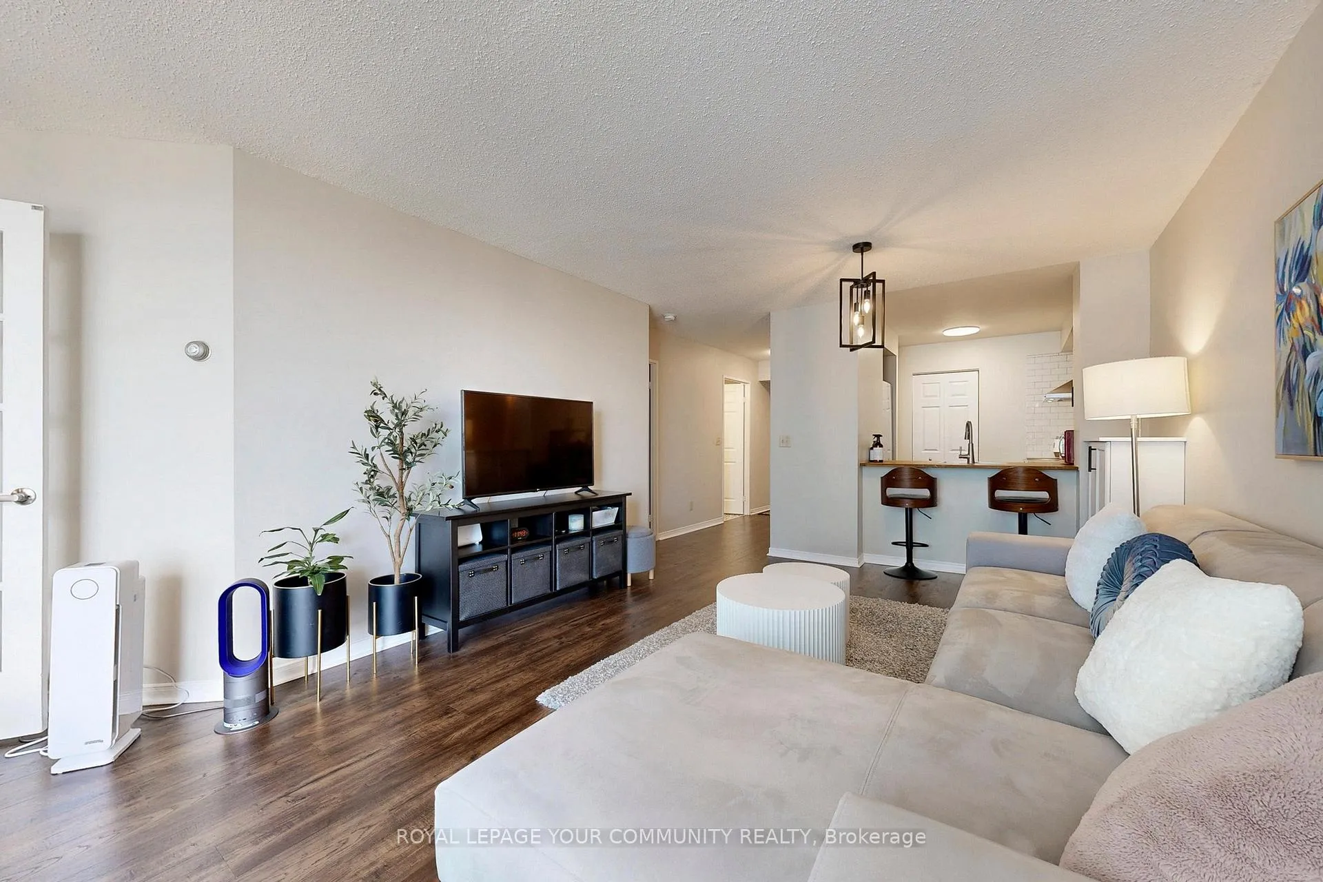 Photo 11 of Unit 504, 150 Dunlop Street E, Barrie, City Centre — HOMEH
