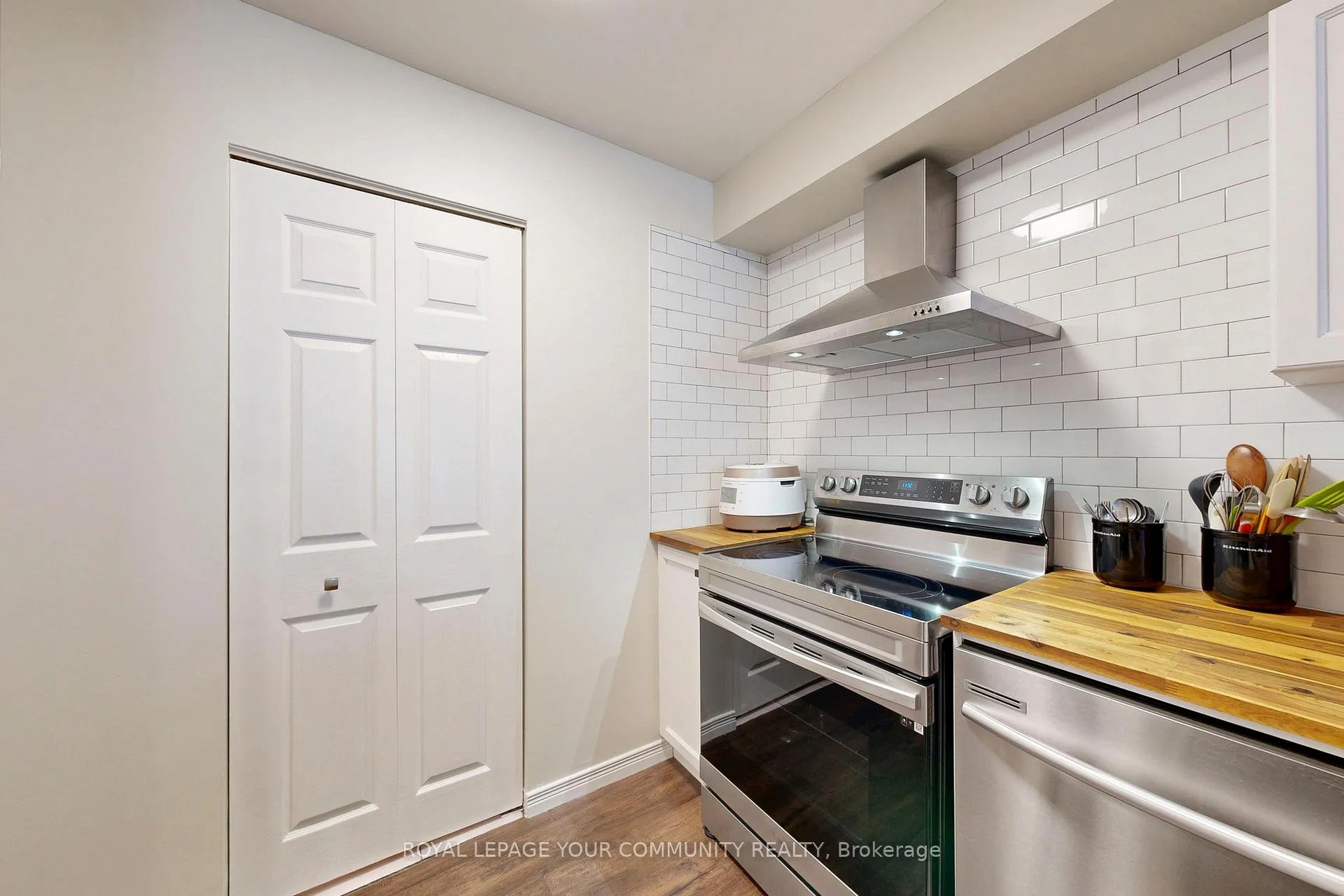 Photo 17 of Unit 504, 150 Dunlop Street E, Barrie, City Centre — HOMEH