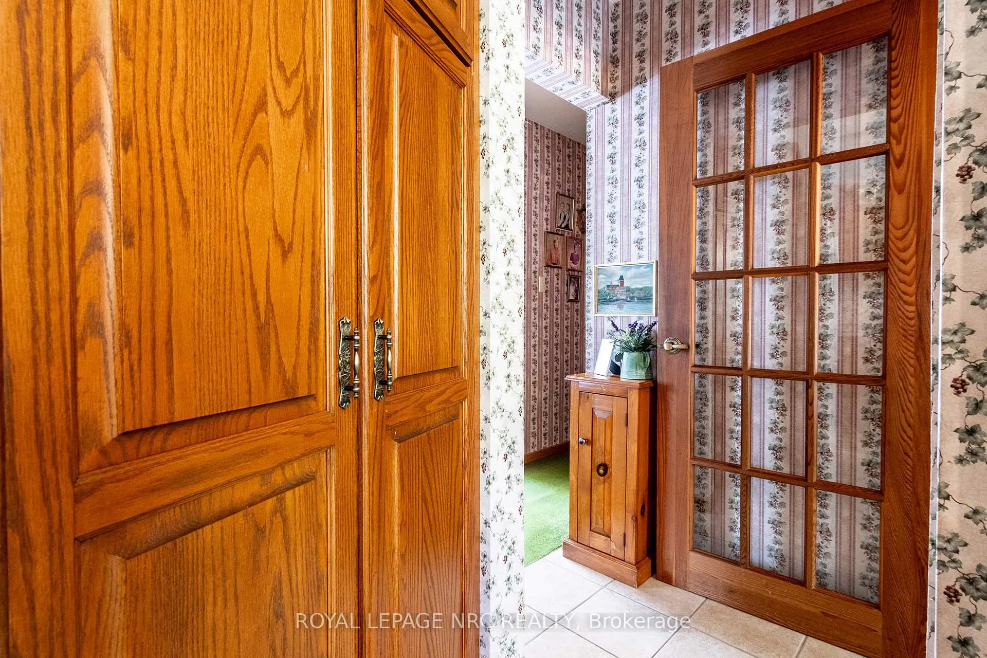 Photo 13 of 17 Old Coach Road, St. Catharines, Lakeshore — HOMEH