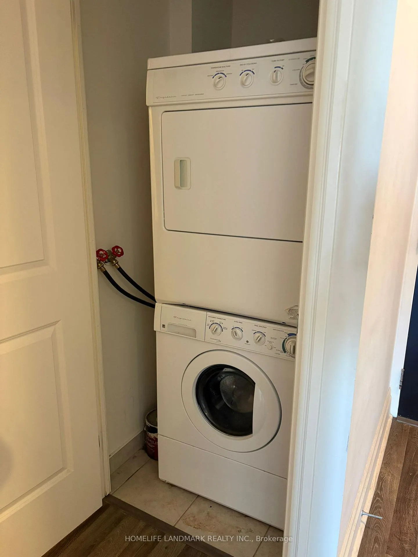 Photo 5 of Unit 309, 151 Upper Duke Crescent, Markham, Unionville — HOMEH