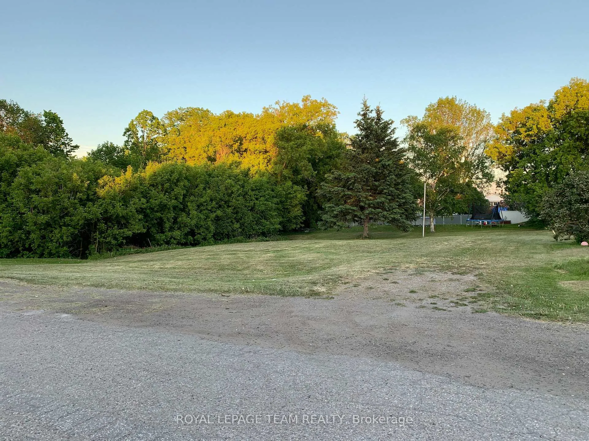 Photo 2 of Sidney Avenue, Renfrew — HOMEH