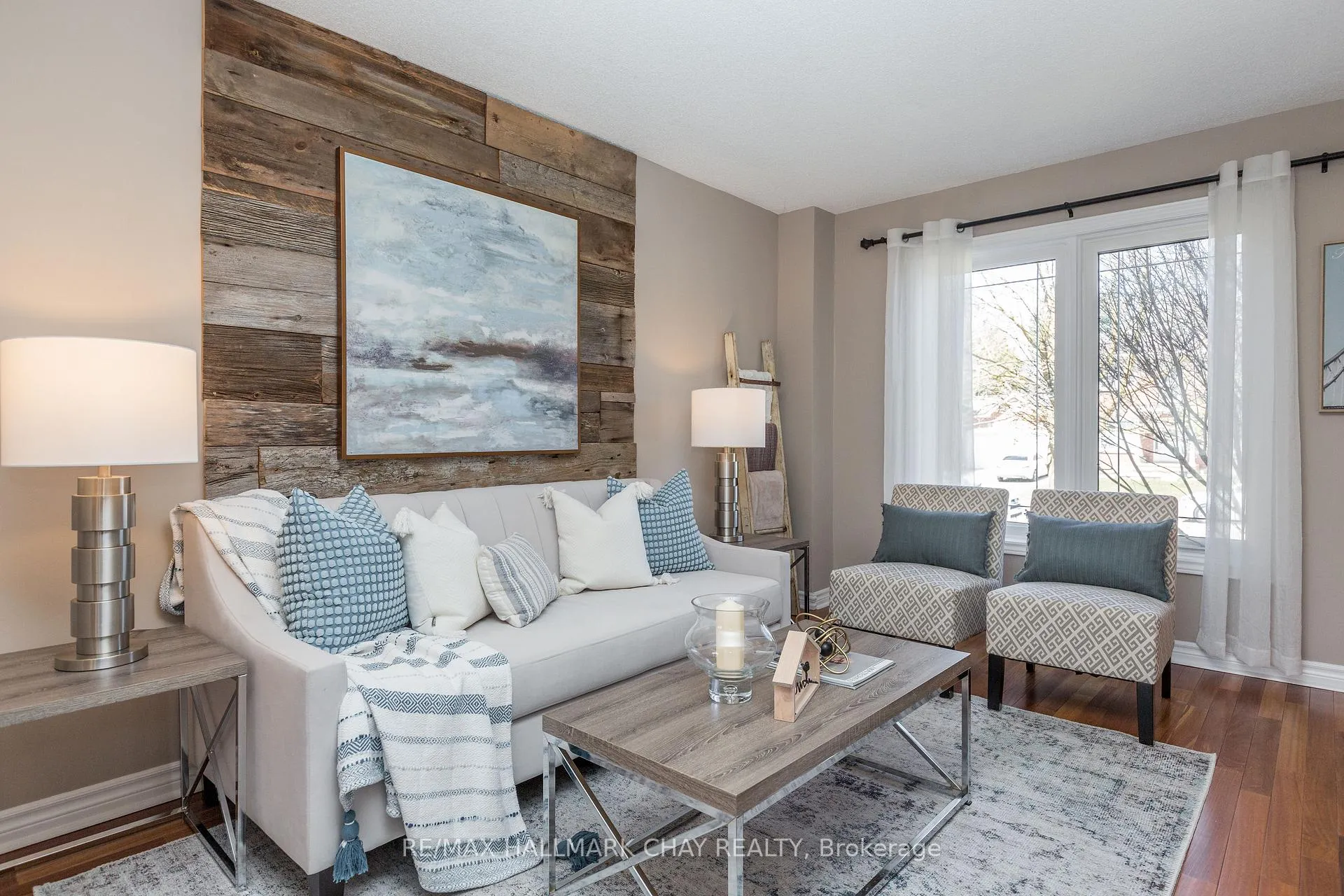 Photo 4 of 11 Heritage Road, Innisfil, Cookstown — HOMEH