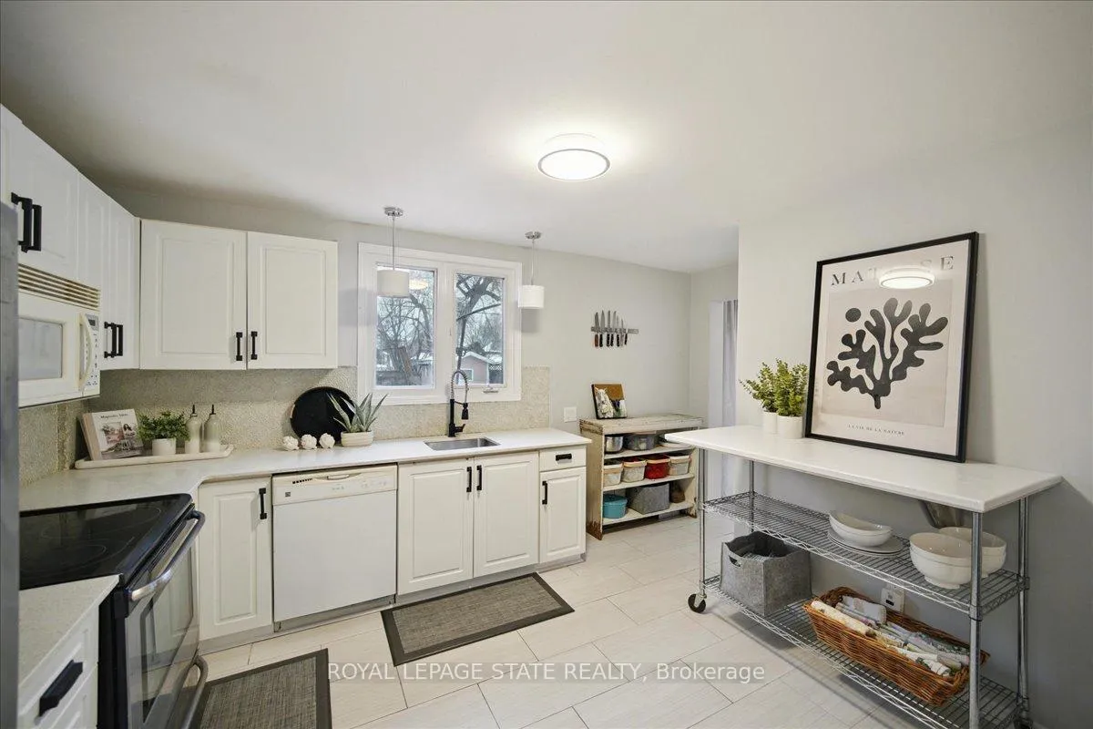 Photo 14 of 171 Paling Avenue, Hamilton, Homeside — HOMEH