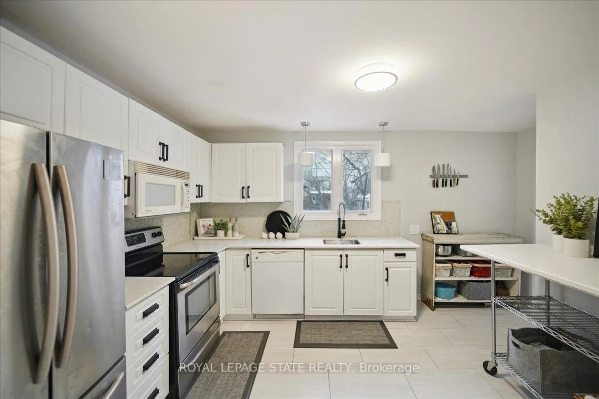 Photo 15 of 171 Paling Avenue, Hamilton, Homeside — HOMEH