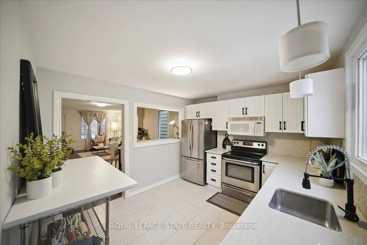 Photo 16 of 171 Paling Avenue, Hamilton, Homeside — HOMEH