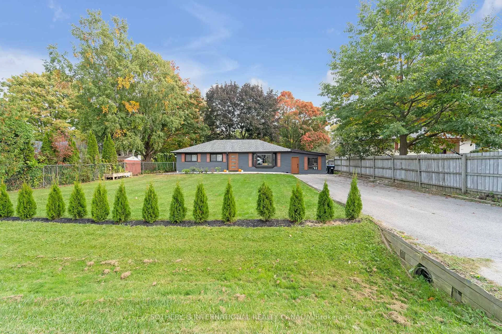 Photo 6 of 2071 Craig Road, Innisfil, Alcona — HOMEH