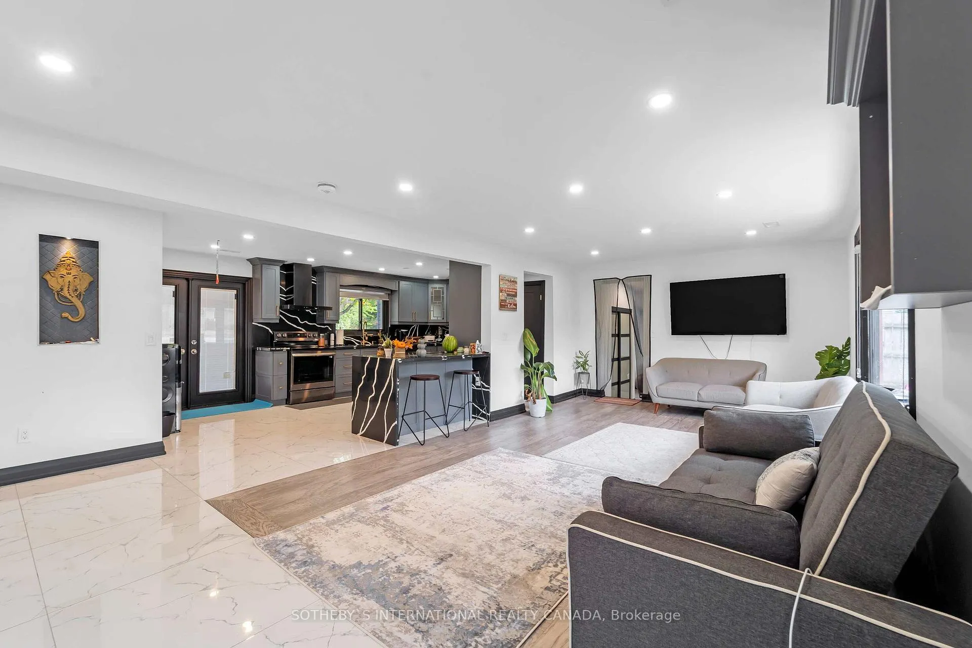 Photo 11 of 2071 Craig Road, Innisfil, Alcona — HOMEH