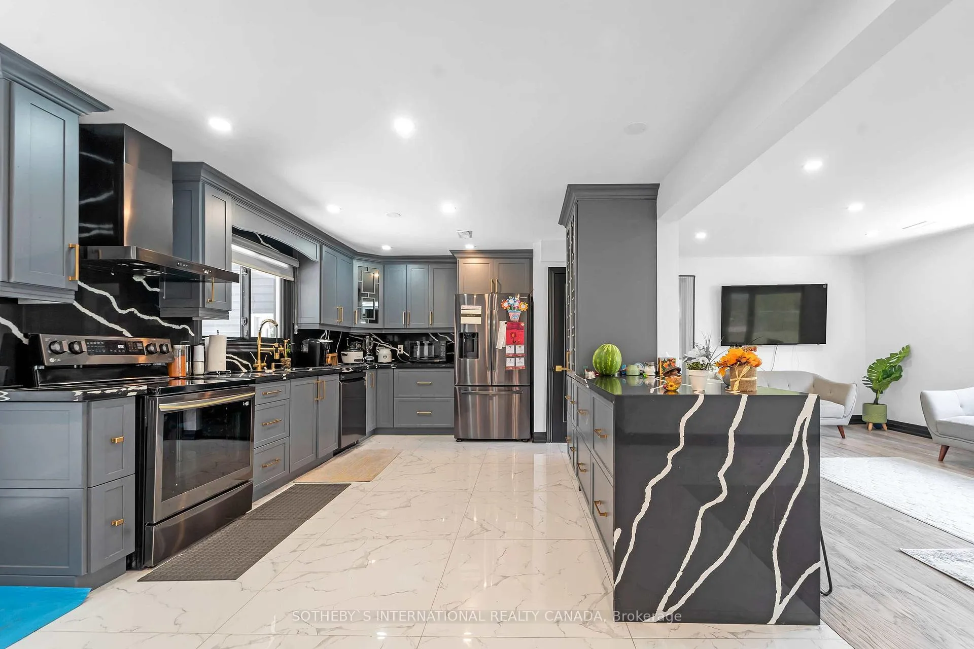 Photo 13 of 2071 Craig Road, Innisfil, Alcona — HOMEH
