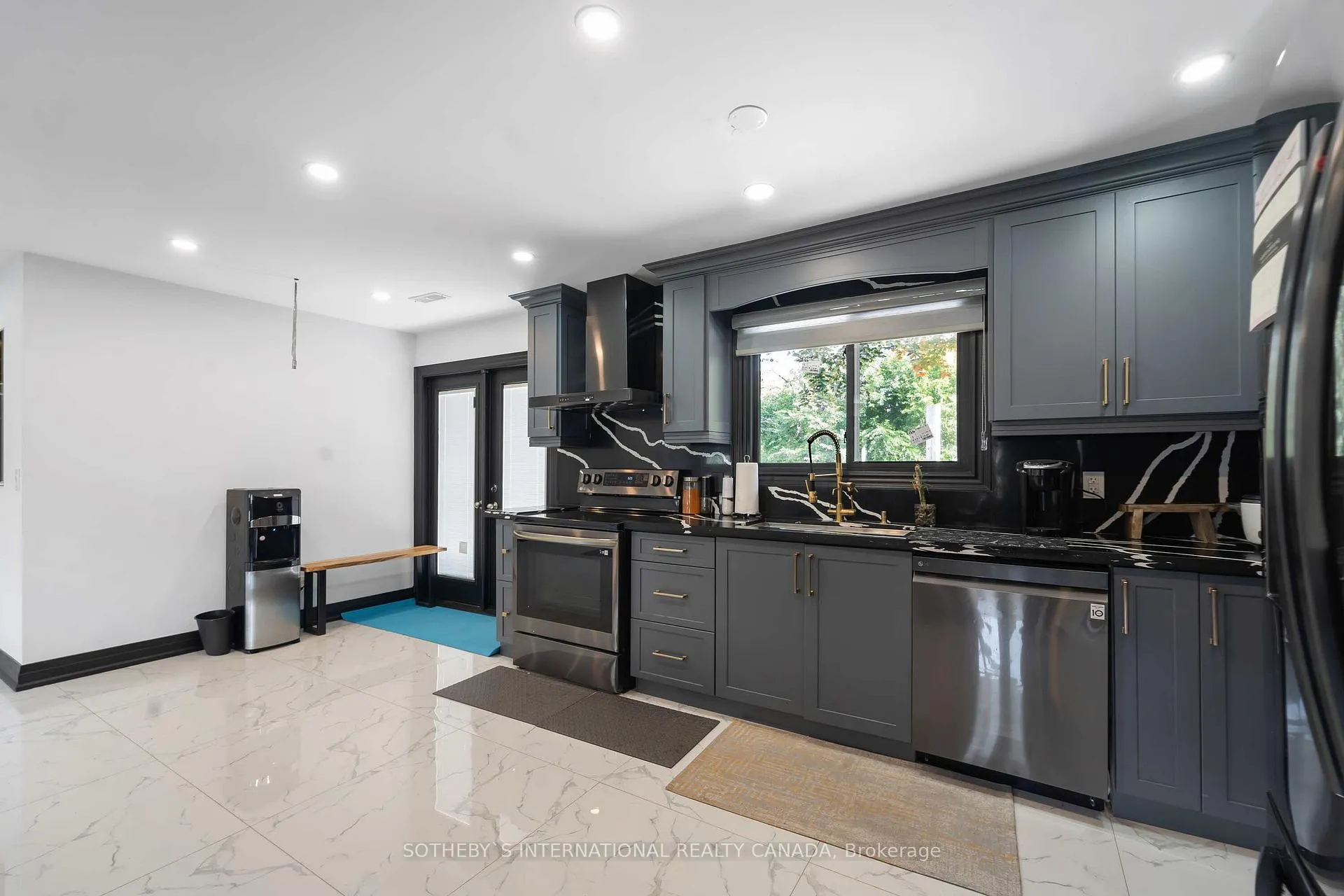 Photo 16 of 2071 Craig Road, Innisfil, Alcona — HOMEH