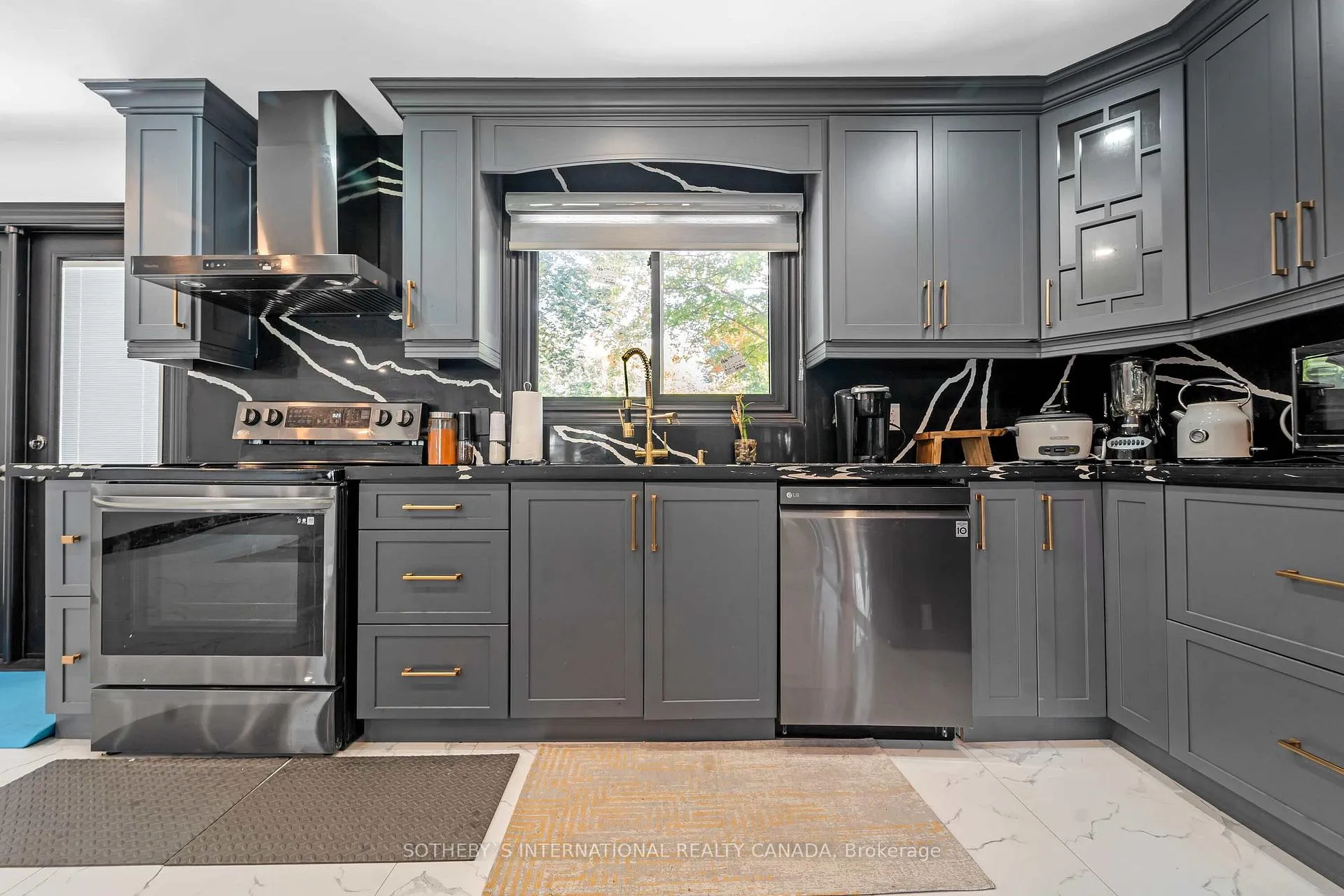 Photo 17 of 2071 Craig Road, Innisfil, Alcona — HOMEH