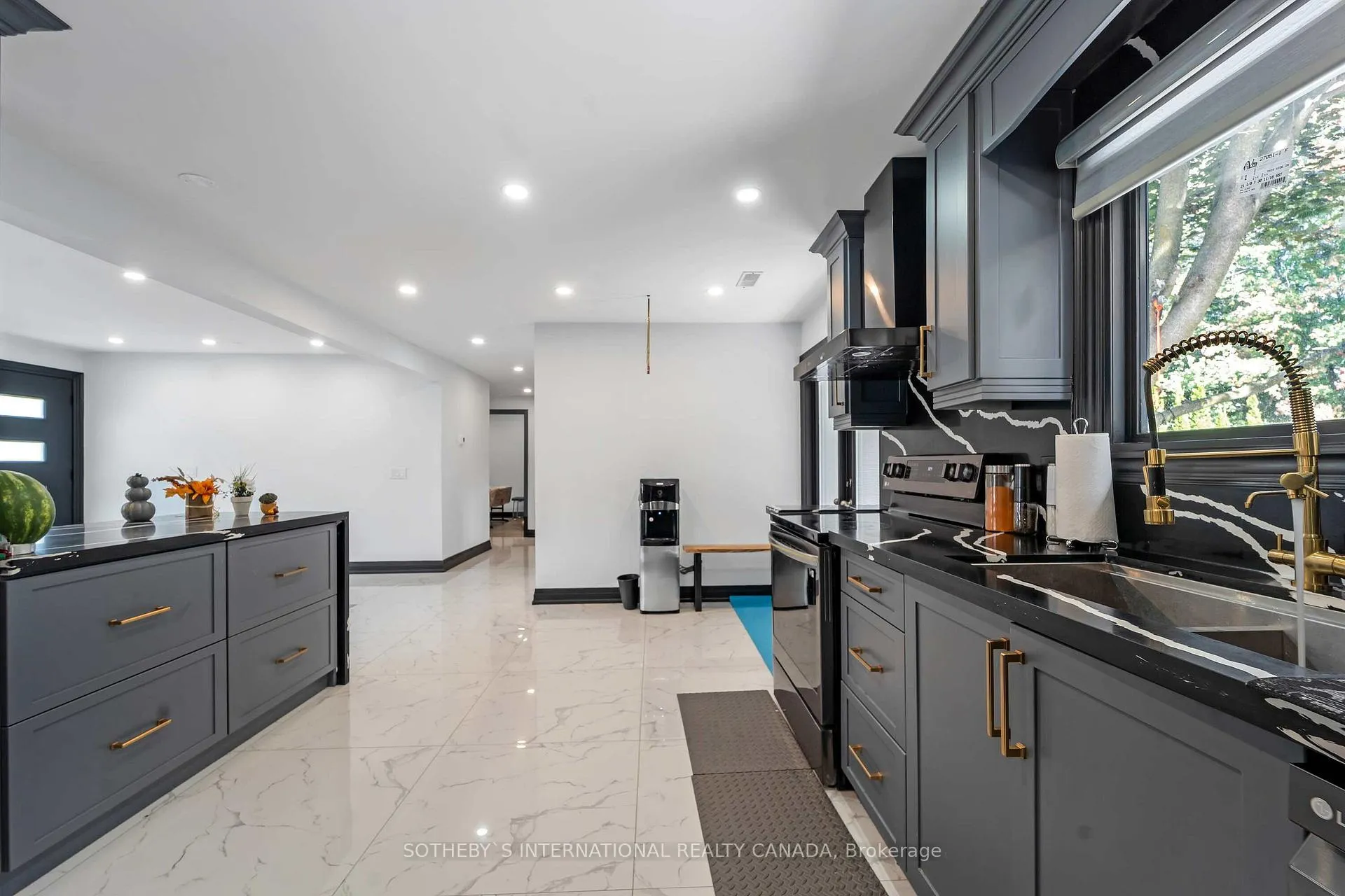 Photo 18 of 2071 Craig Road, Innisfil, Alcona — HOMEH