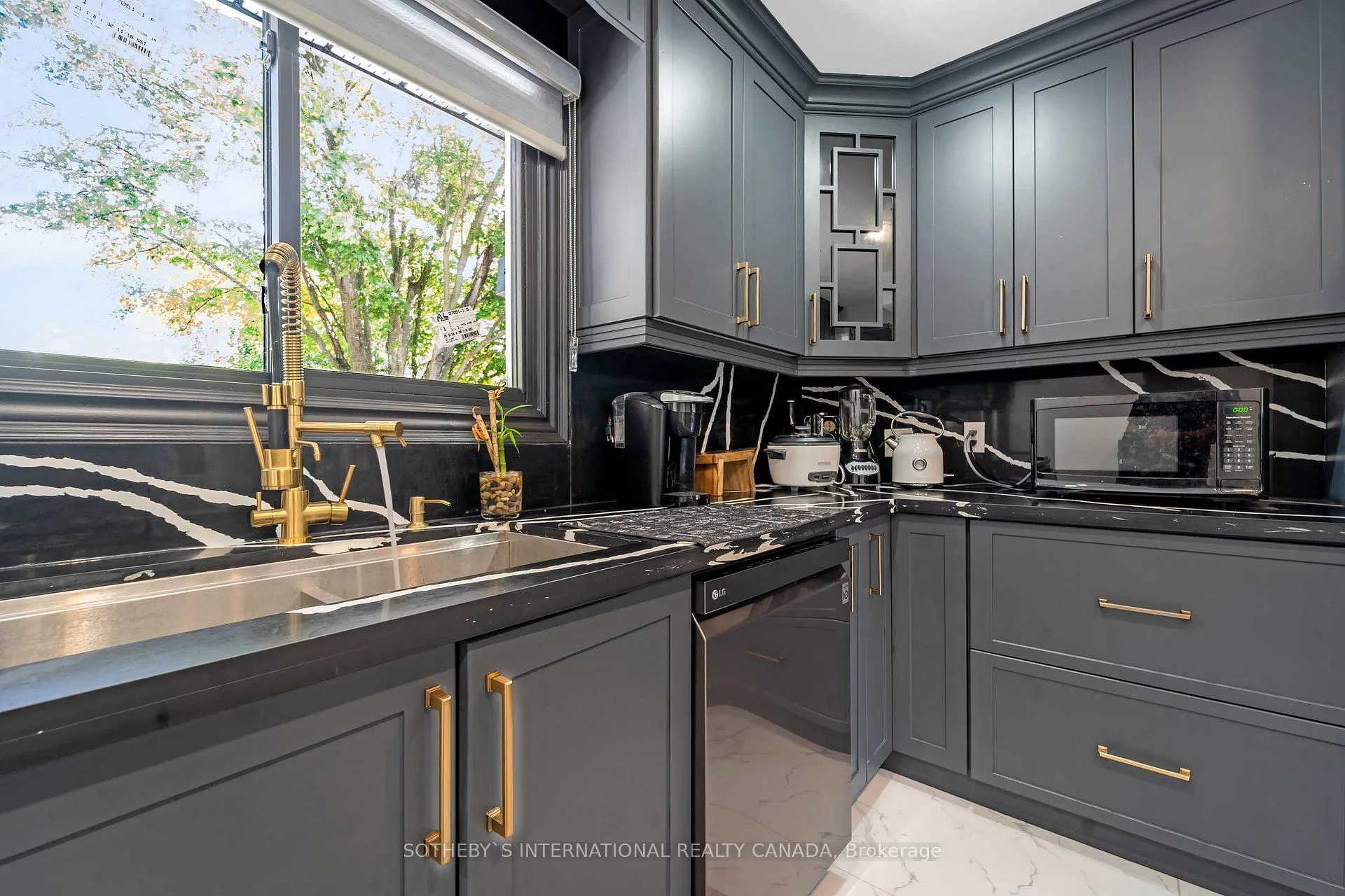 Photo 19 of 2071 Craig Road, Innisfil, Alcona — HOMEH