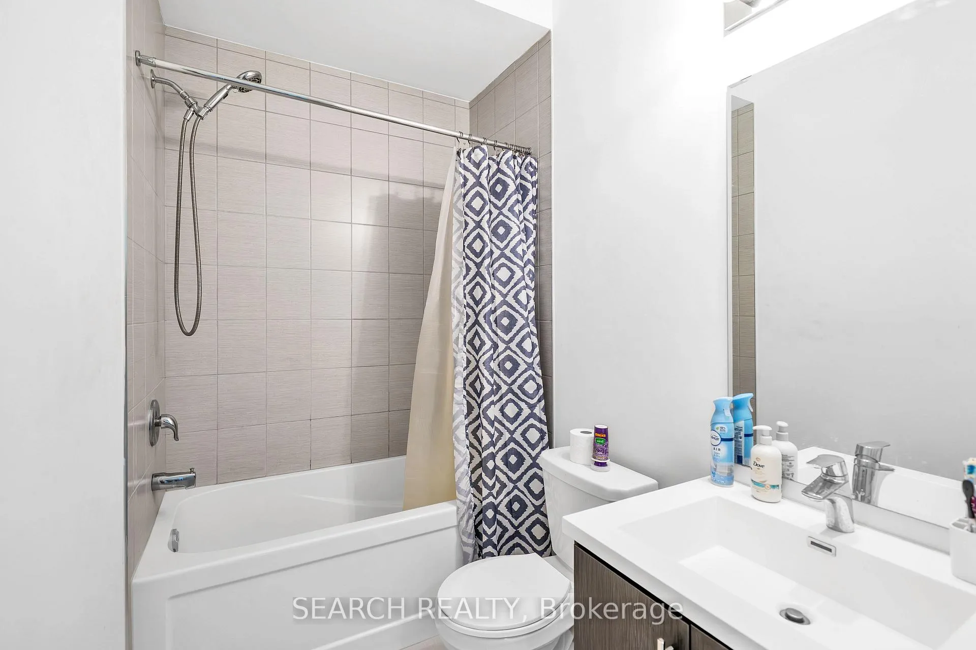 Photo 15 of 23 Bateson Street W, Ajax, South West — HOMEH