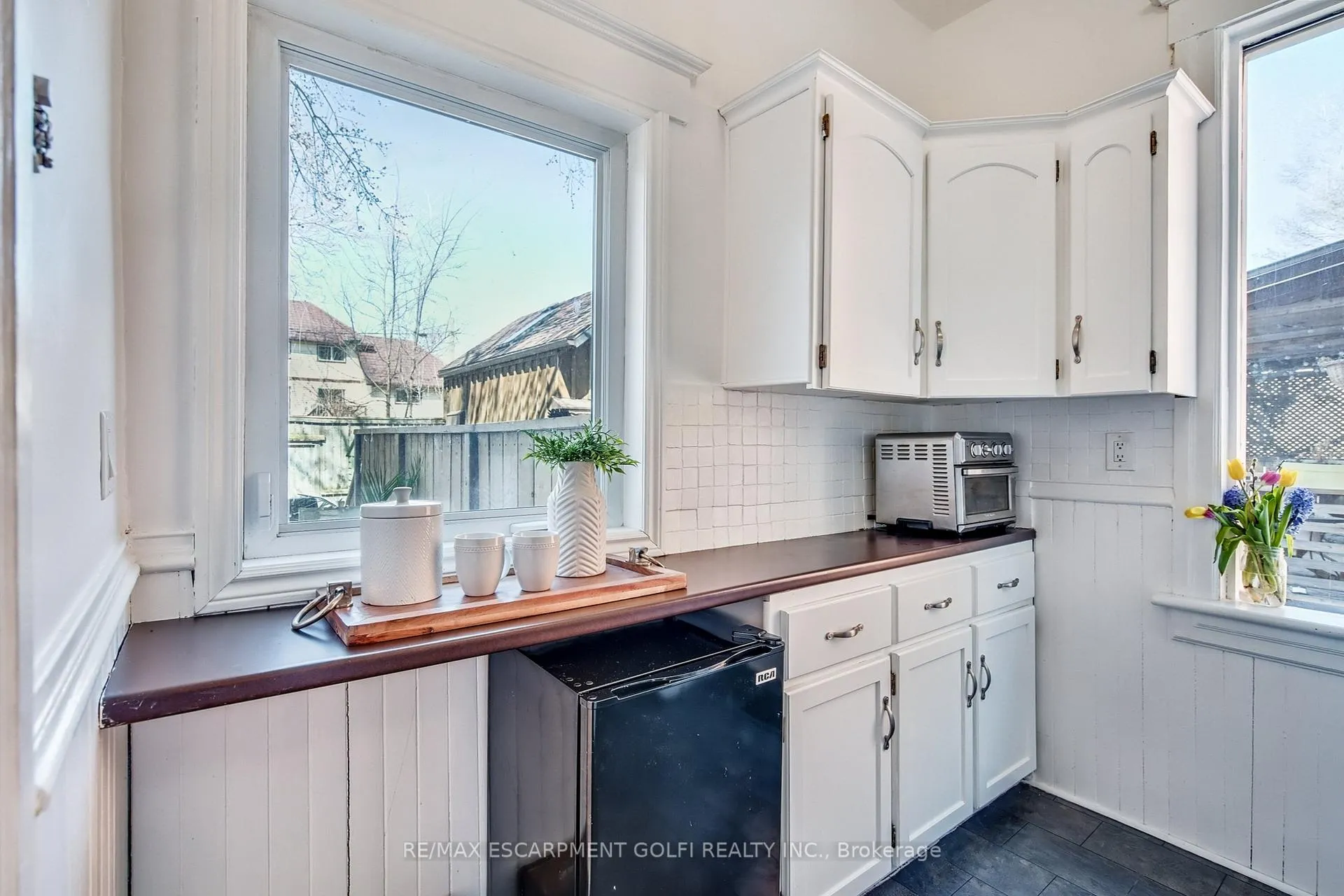 Photo 14 of 20 Locke Street S, Hamilton, Strathcona — HOMEH