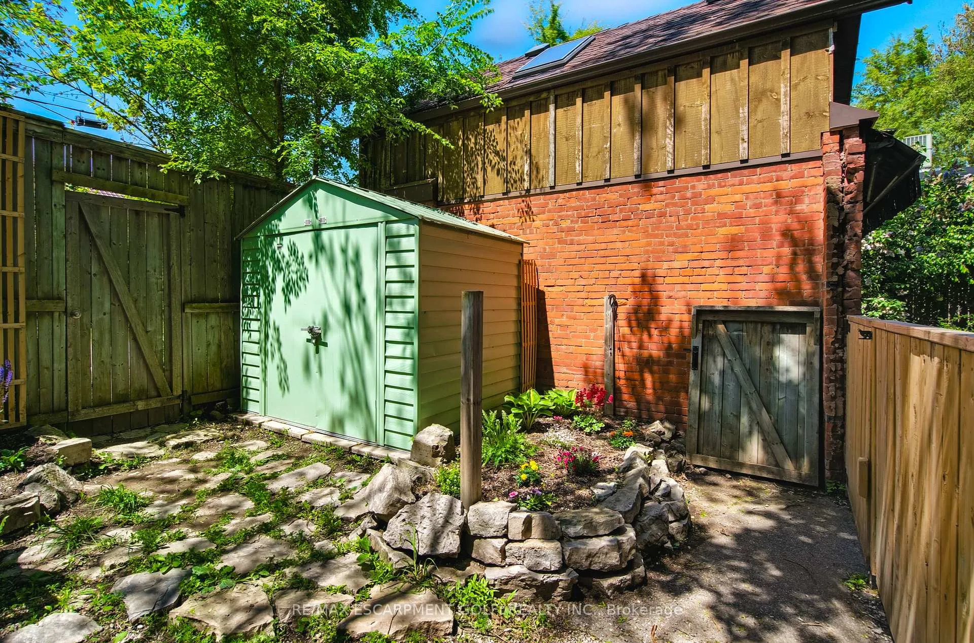 Photo 19 of 20 Locke Street S, Hamilton, Strathcona — HOMEH