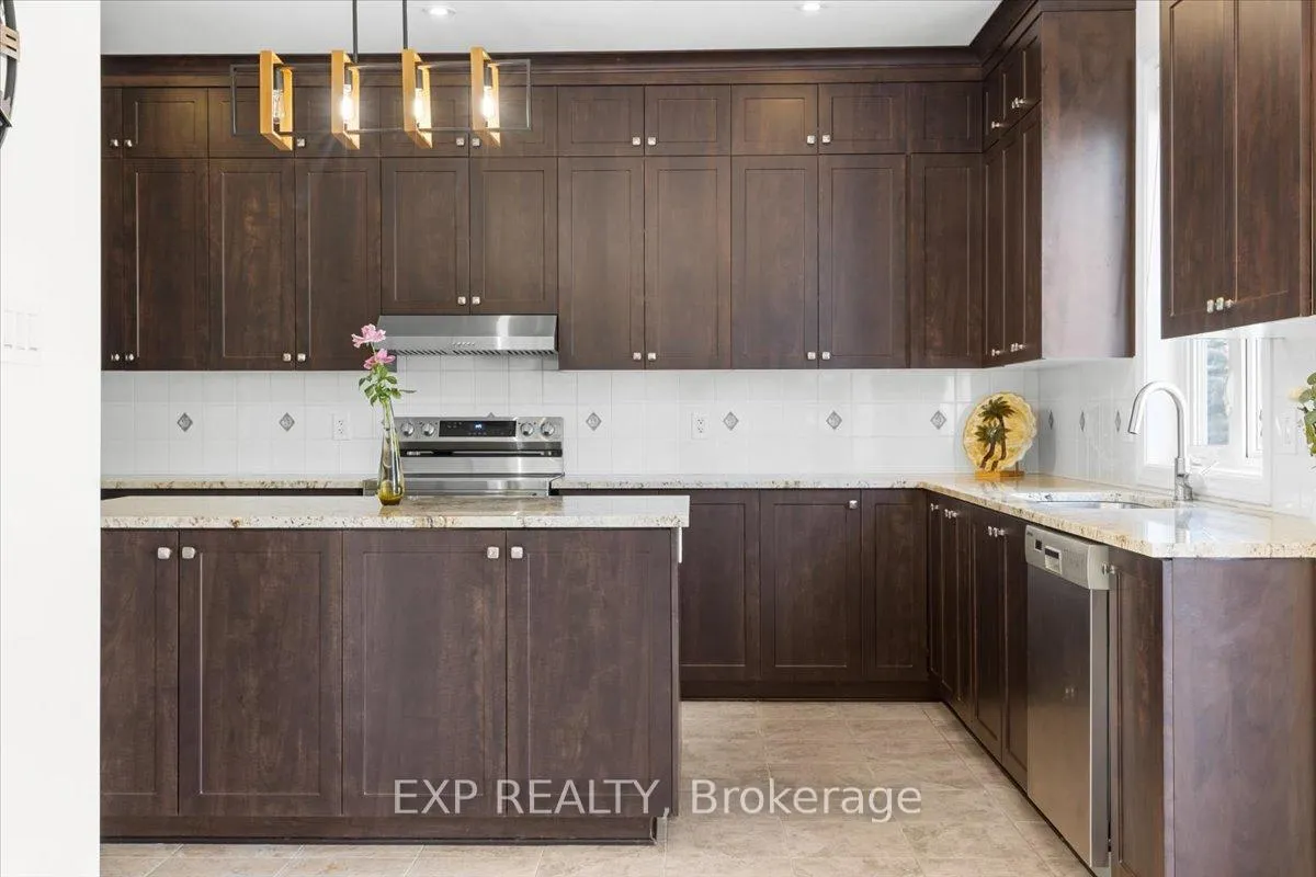 Photo 3 of 300 Grayburn Way, Ottawa, Barrhaven - Strandherd — HOMEH
