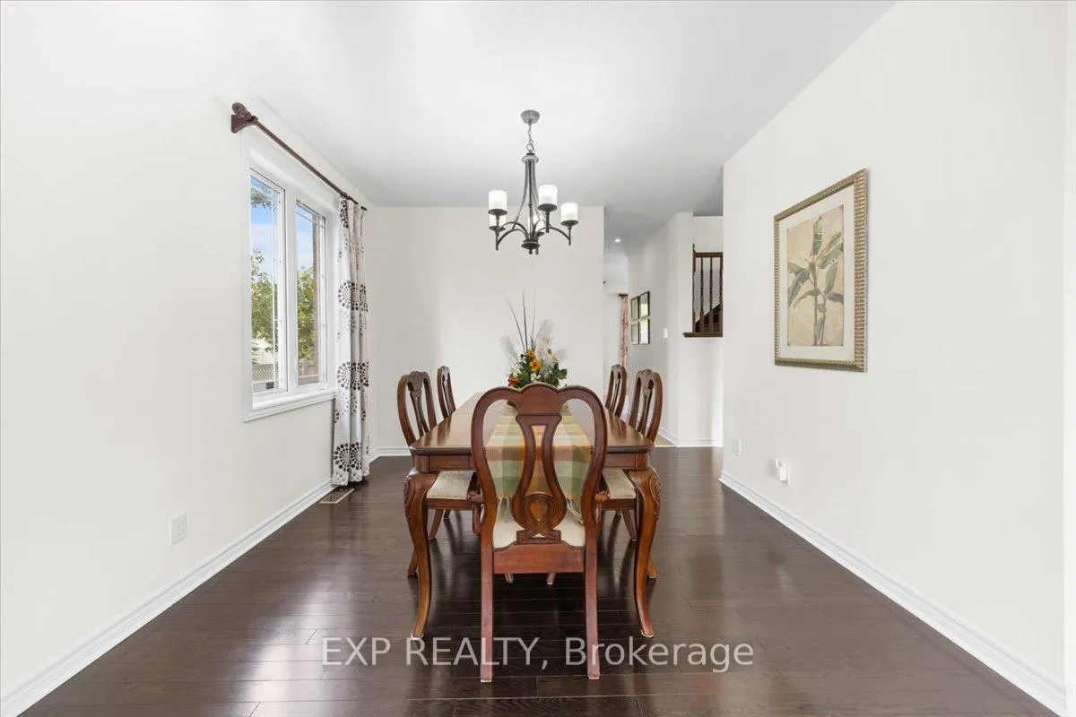Photo 4 of 300 Grayburn Way, Ottawa, Barrhaven - Strandherd — HOMEH