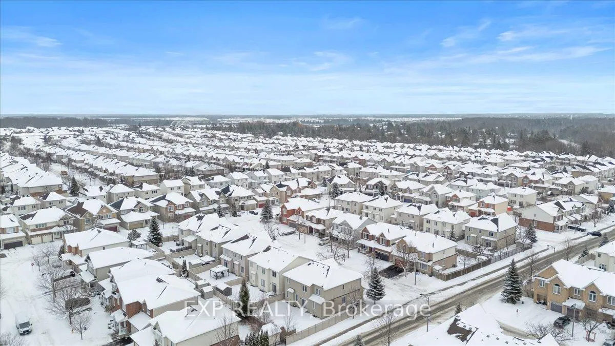 Photo 19 of 300 Grayburn Way, Ottawa, Barrhaven - Strandherd — HOMEH