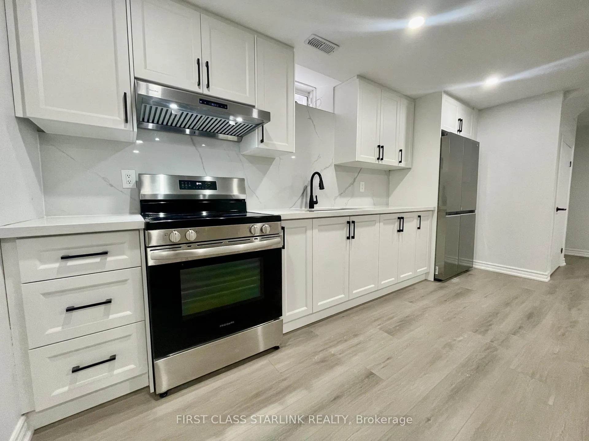 Photo 5 of Unit Bsmt, 15 Yarl Drive, Markham, Middlefield — HOMEH