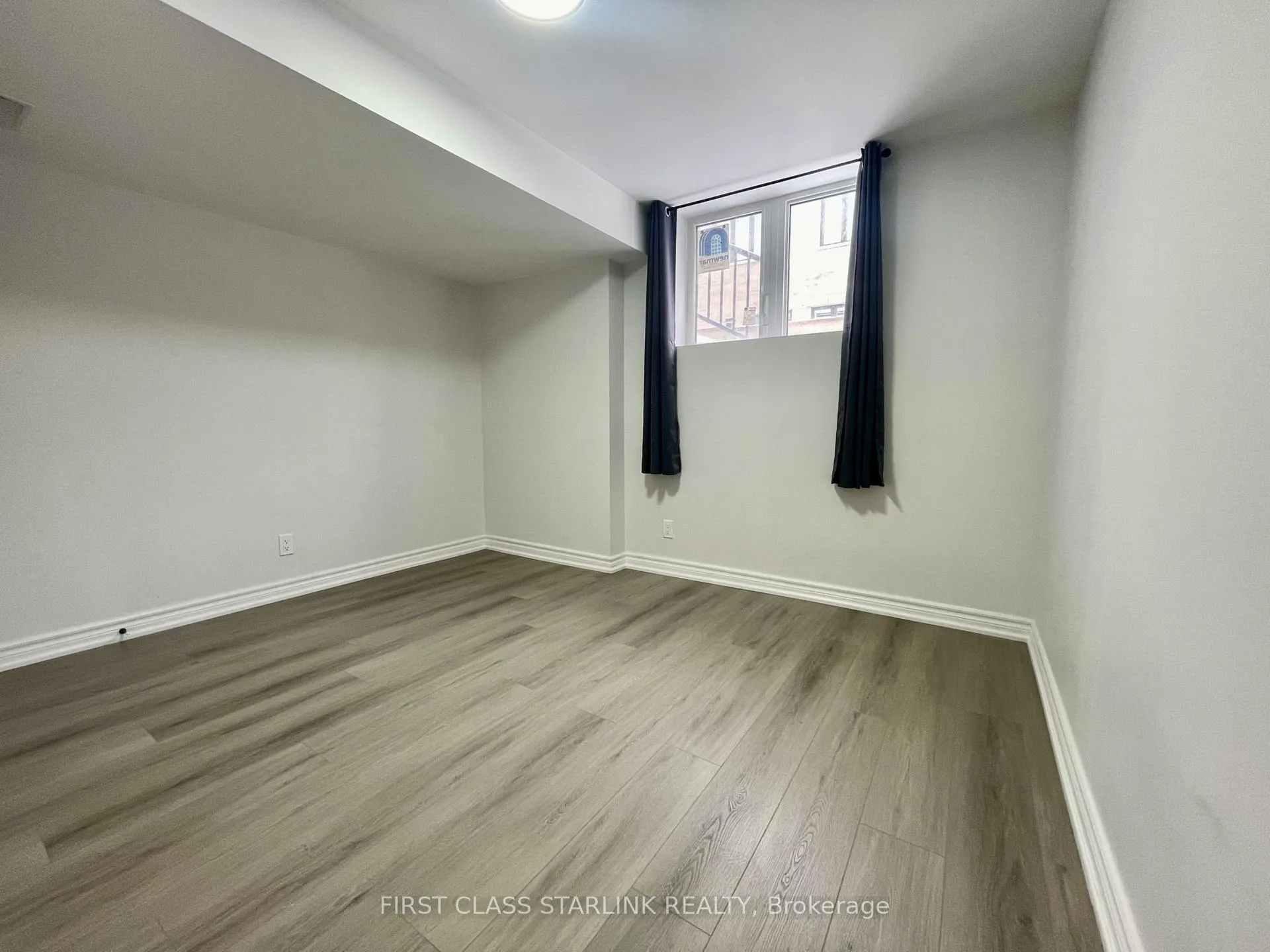 Photo 8 of Unit Bsmt, 15 Yarl Drive, Markham, Middlefield — HOMEH